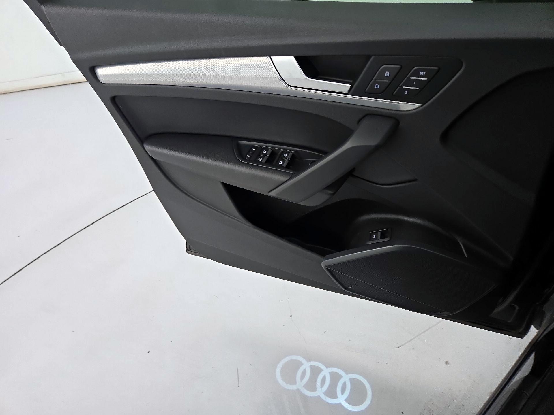Thumbnail: 2020 Audi Q5 - 12