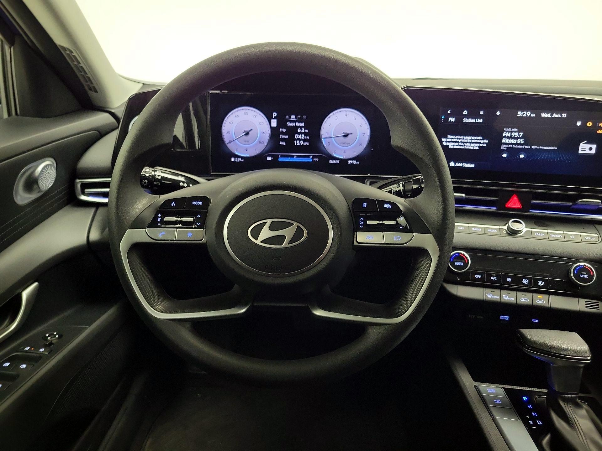Thumbnail: 2024 Hyundai Elantra - 10