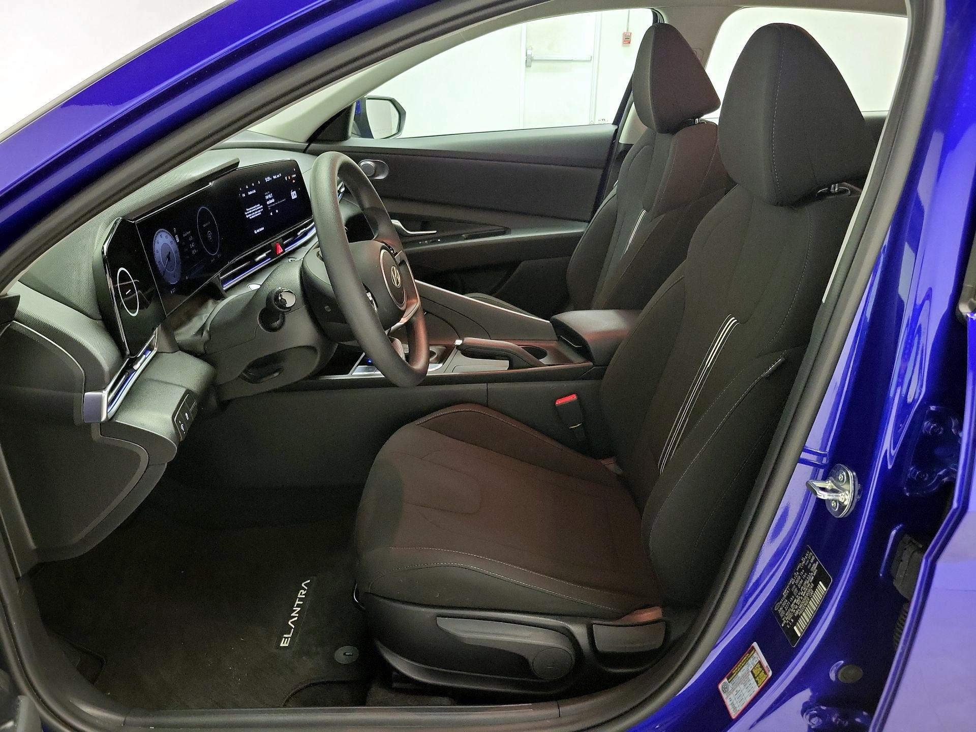Thumbnail: 2024 Hyundai Elantra - 11