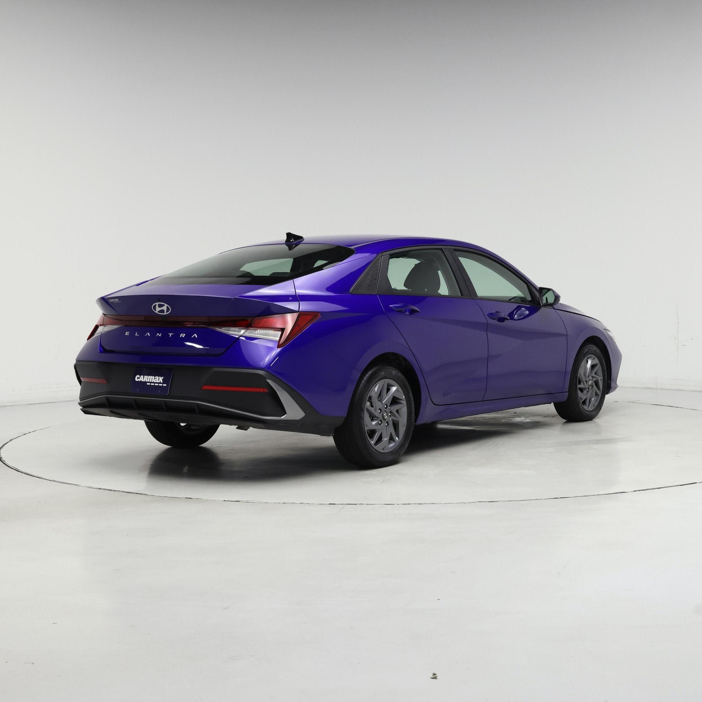 Thumbnail: 2024 Hyundai Elantra - 8
