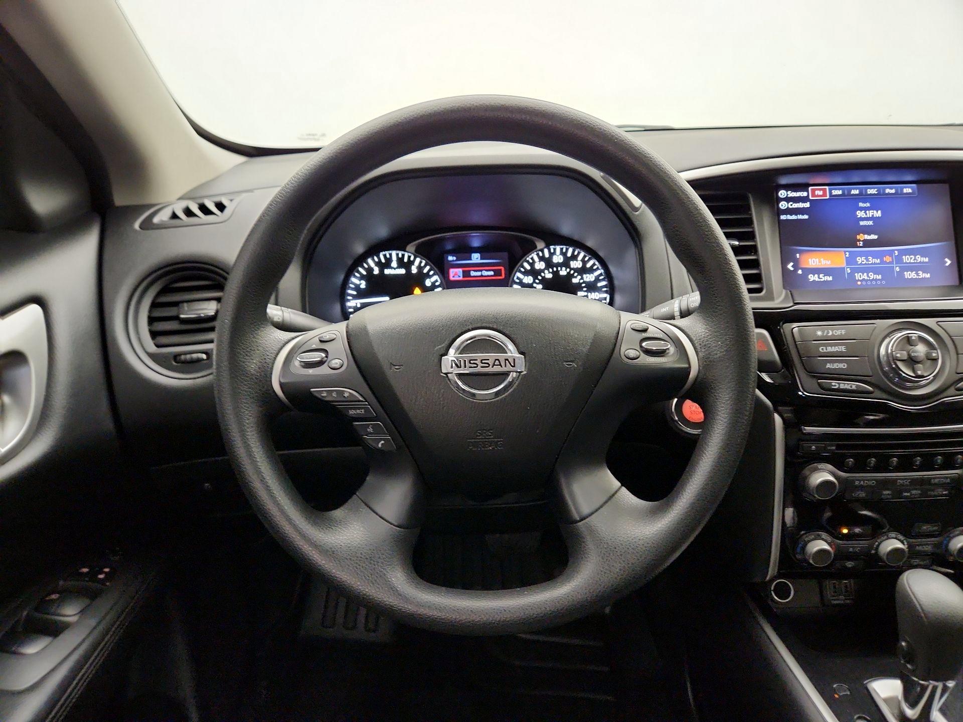 Thumbnail: 2018 Nissan Pathfinder - 10