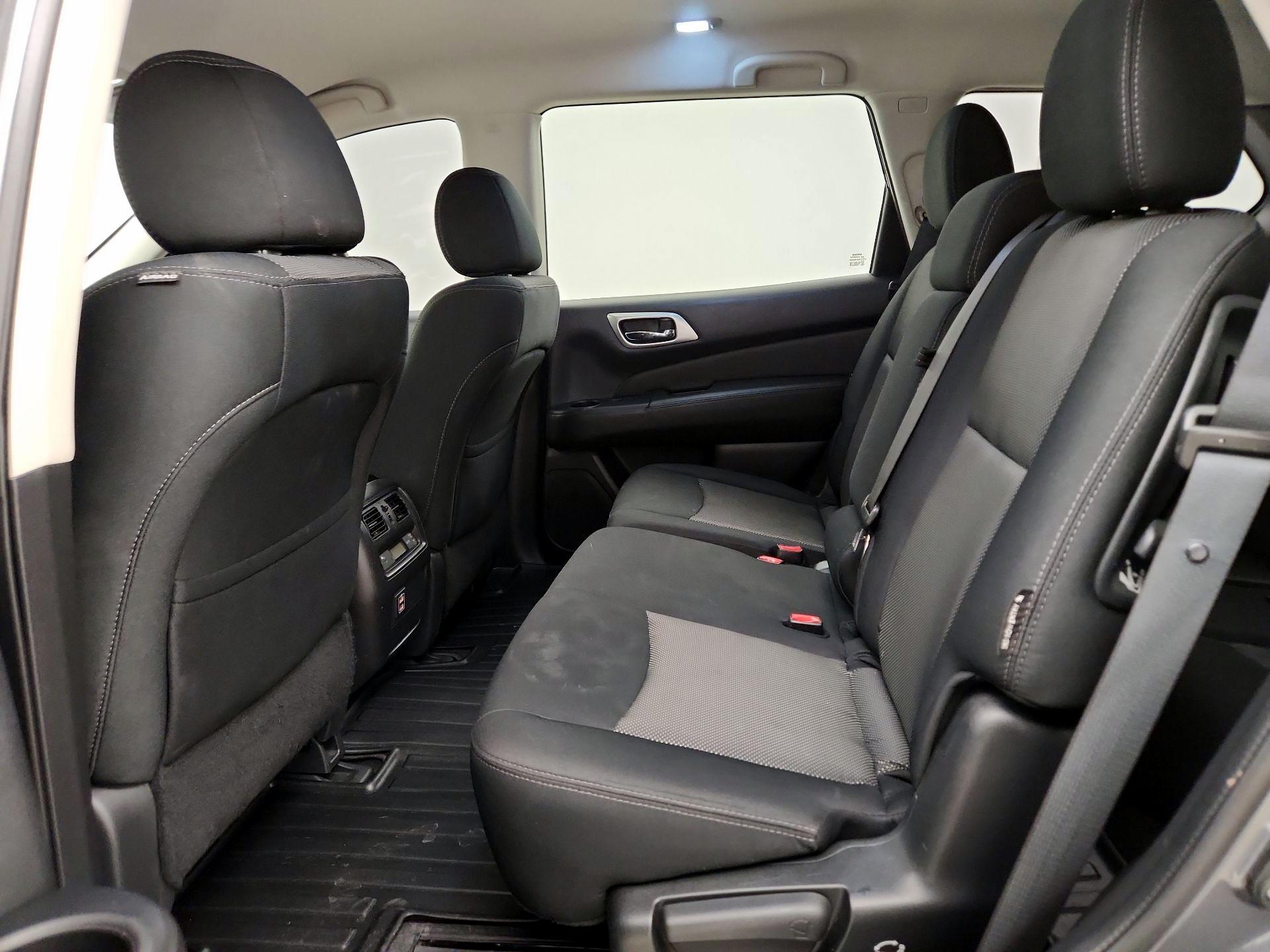 Thumbnail: 2018 Nissan Pathfinder - 19