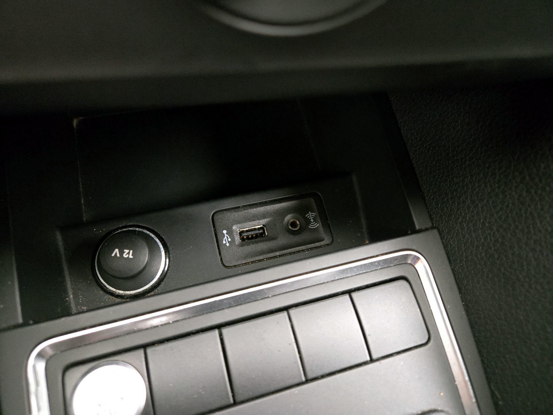 Thumbnail: 2016 Volkswagen Jetta - 18