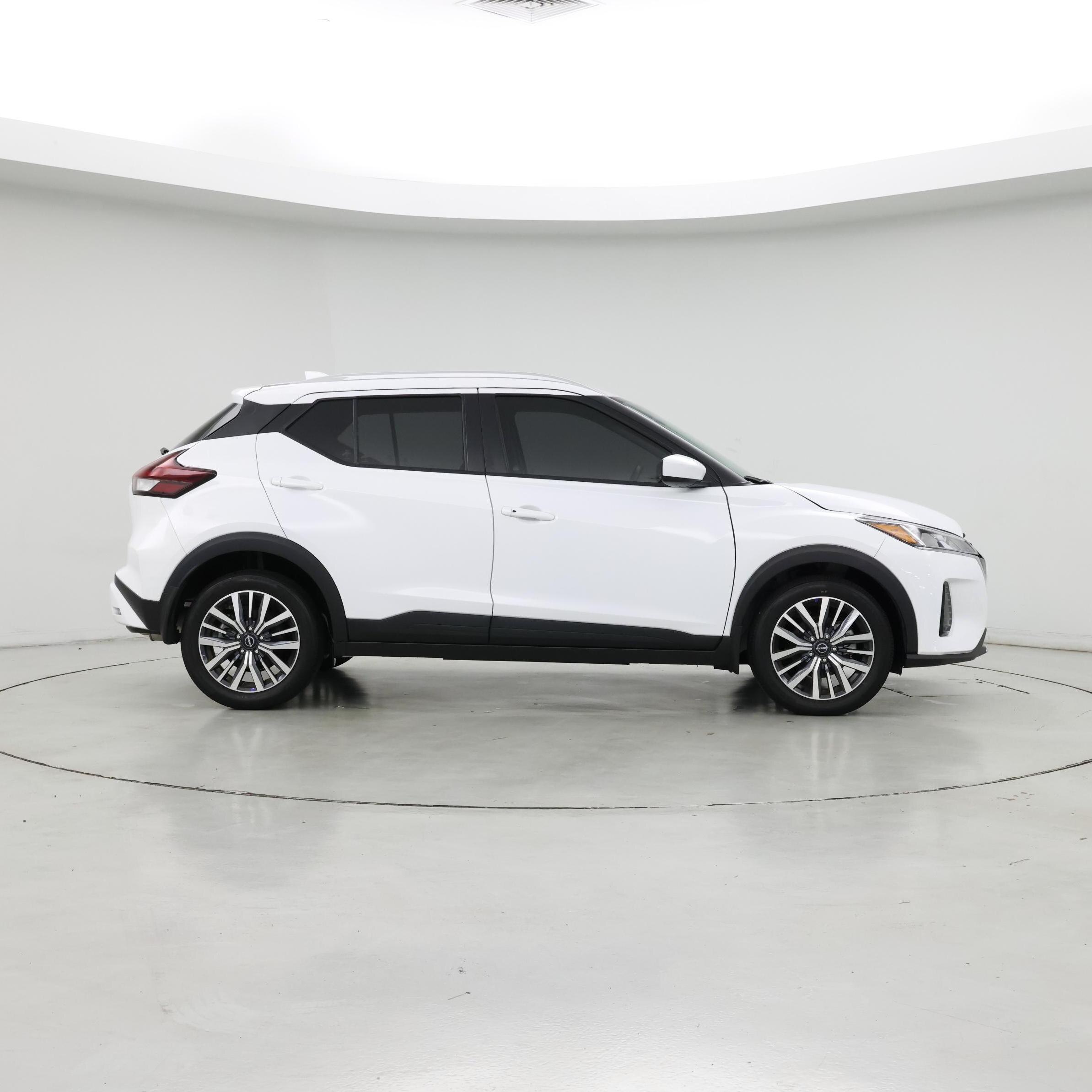 Thumbnail: 2024 Nissan Kicks - 7