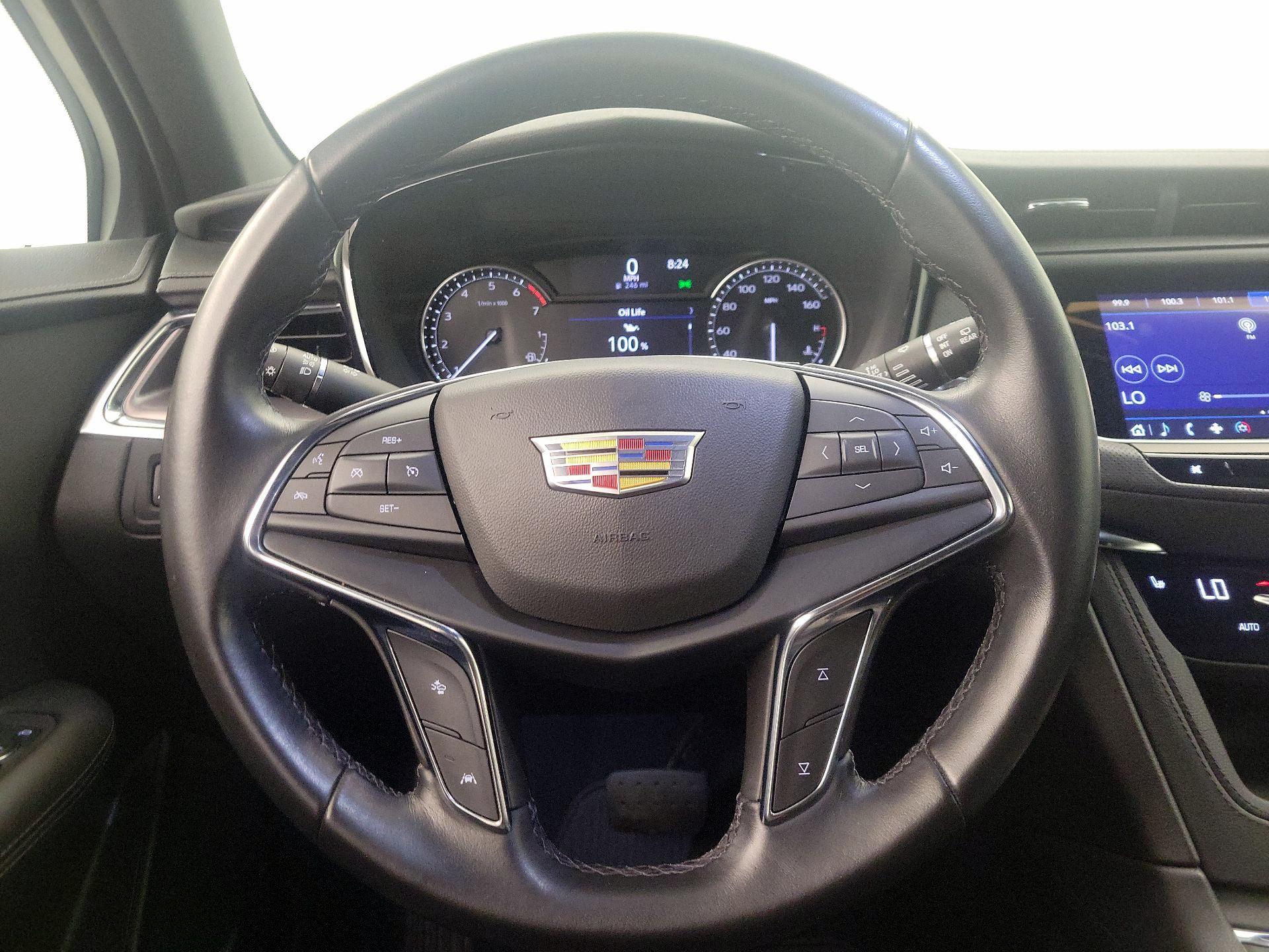 Thumbnail: 2021 Cadillac XT5 - 10