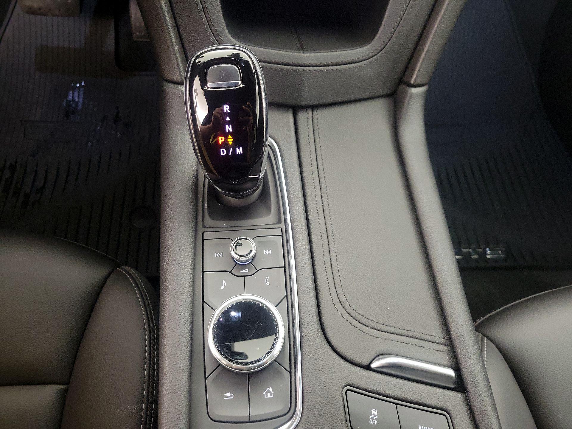 Thumbnail: 2021 Cadillac XT5 - 17