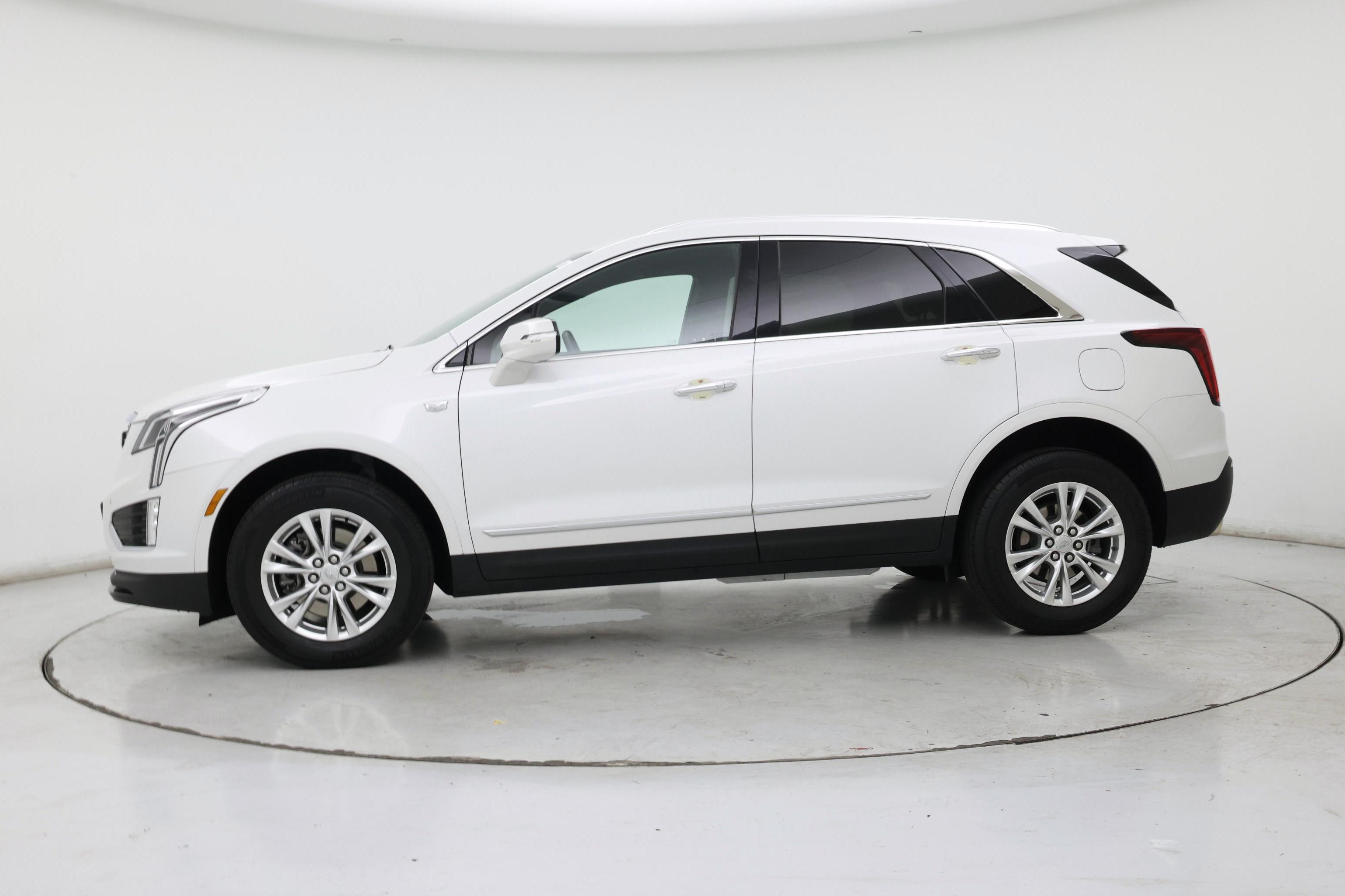 Thumbnail: 2021 Cadillac XT5 - 3