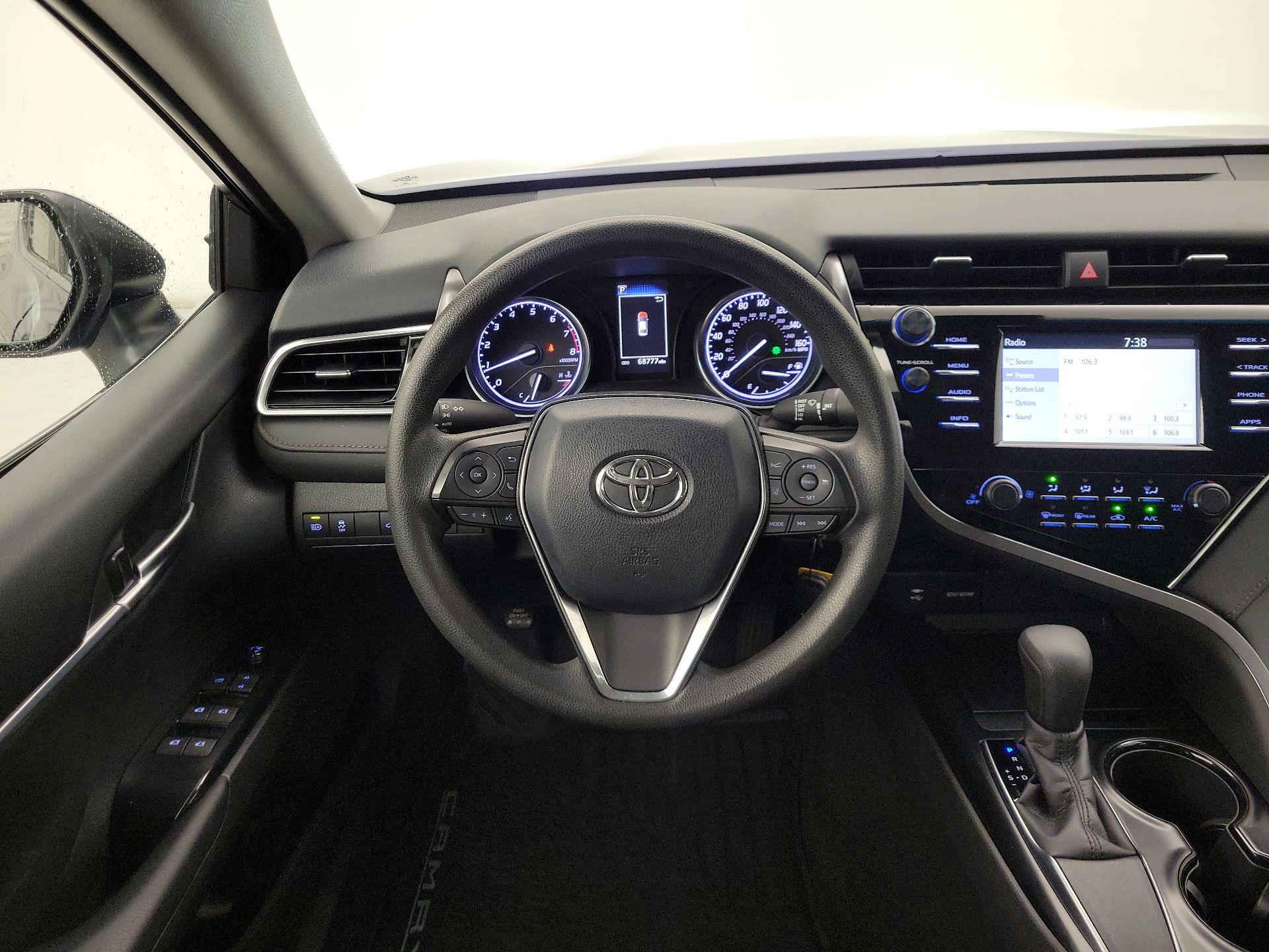 Thumbnail: 2018 Toyota Camry - 10