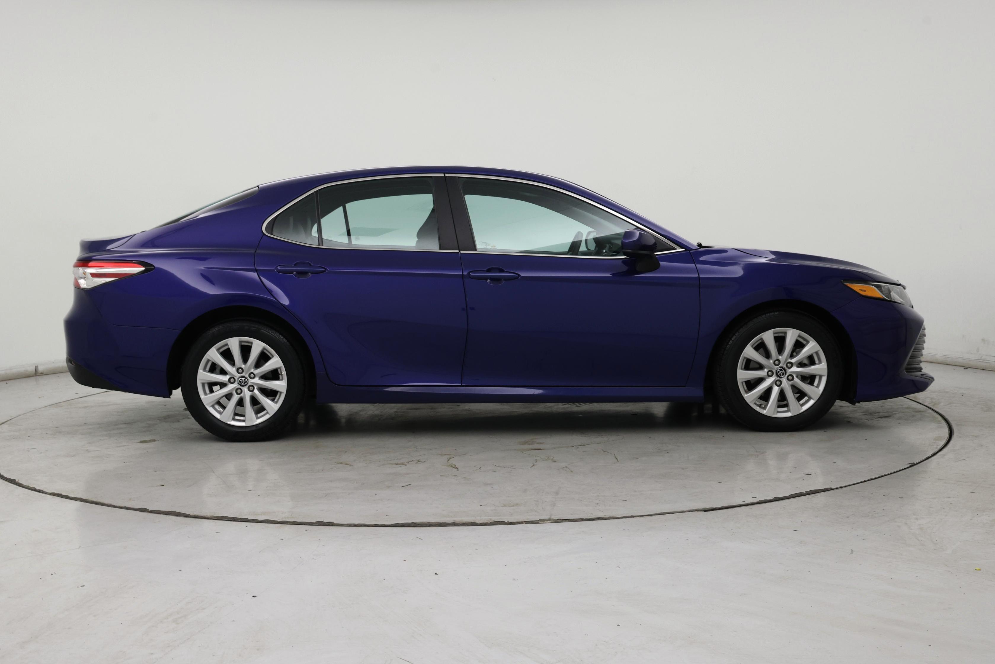 Thumbnail: 2018 Toyota Camry - 7