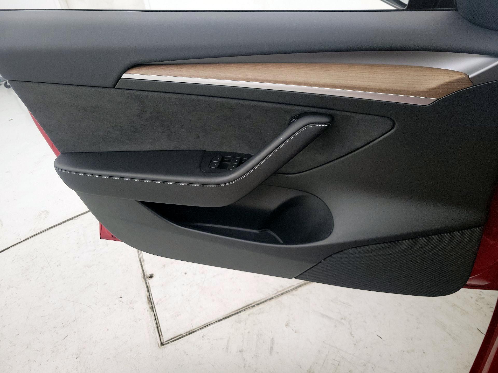 Thumbnail: 2023 Tesla Model 3 - 12