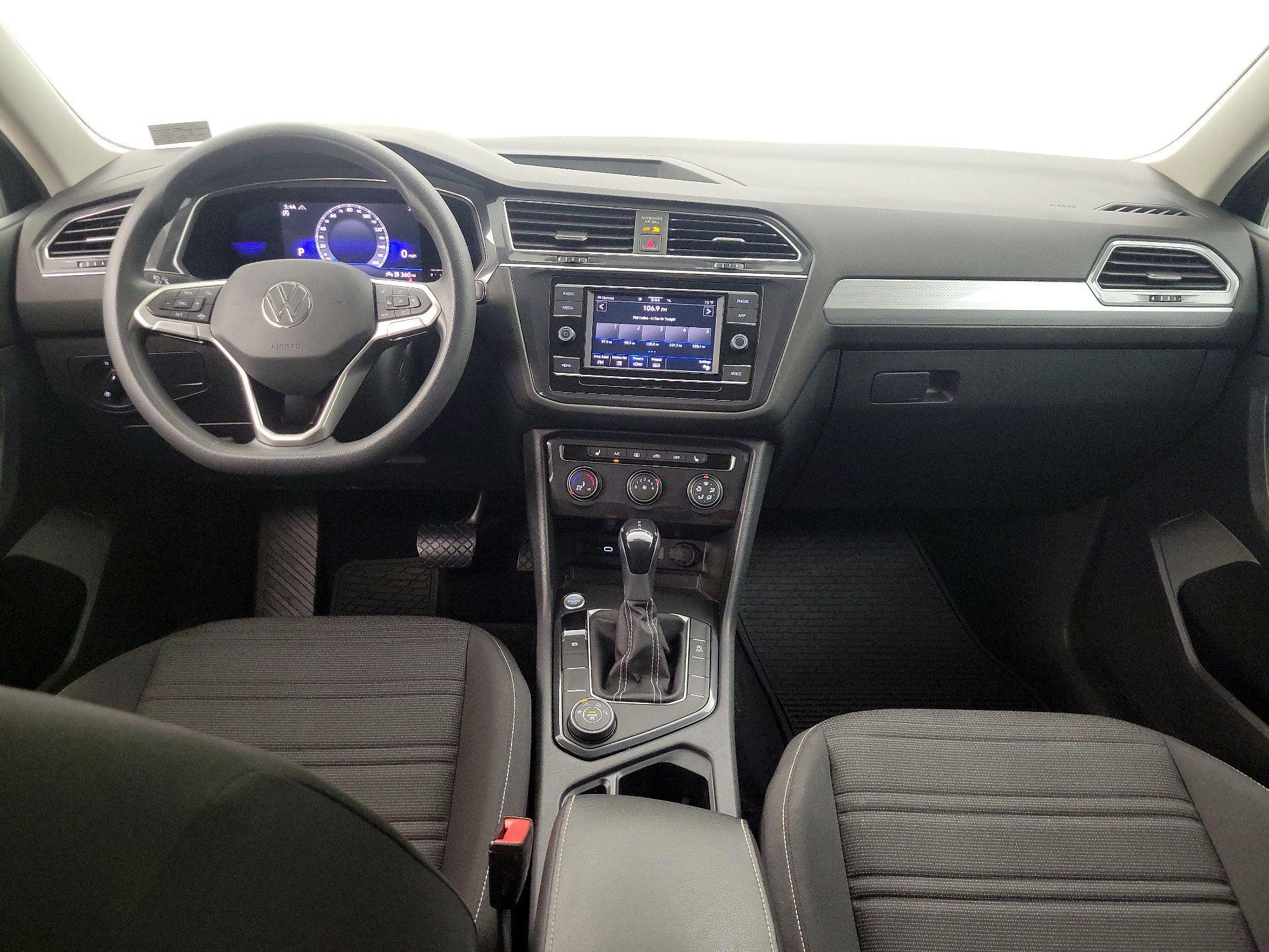 Thumbnail: 2022 Volkswagen Tiguan - 9