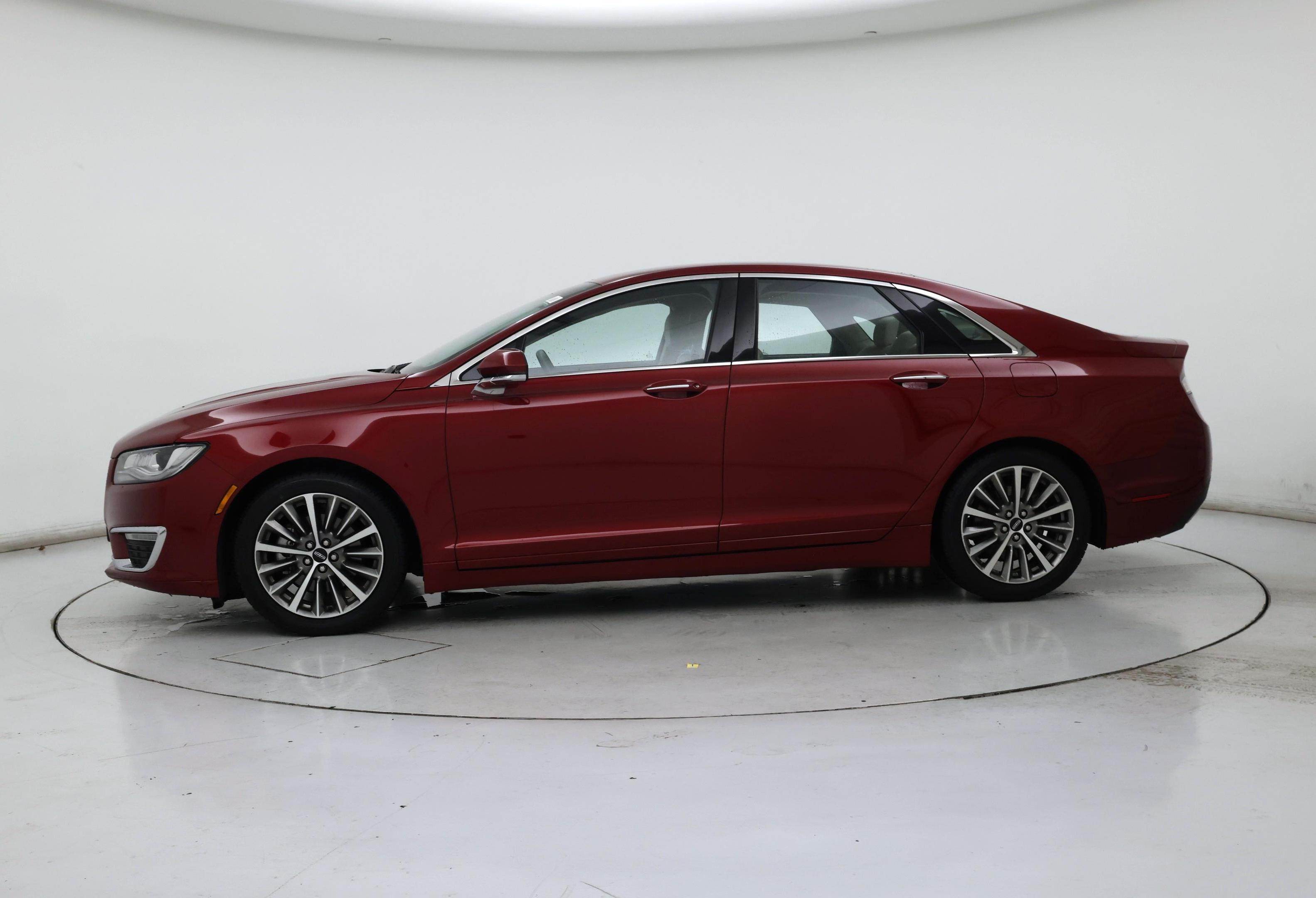 Thumbnail: 2017 Lincoln MKZ - 3