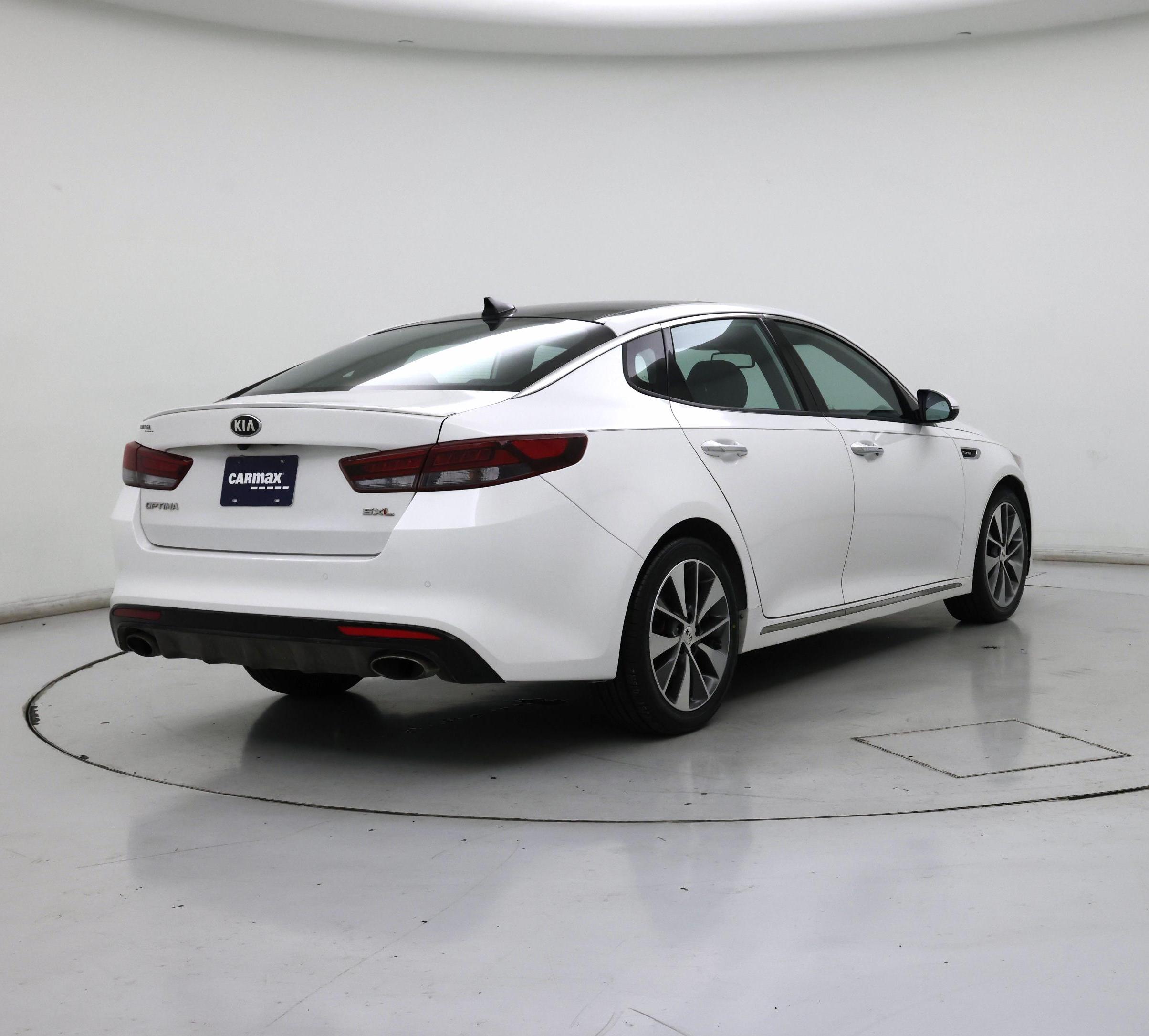 Thumbnail: 2016 Kia Optima - 8