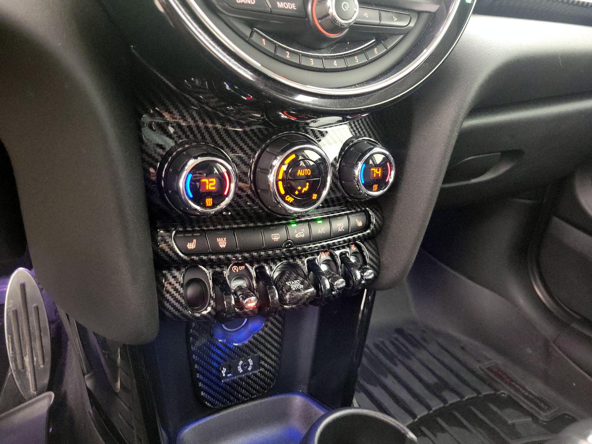 Thumbnail: 2015 MINI Cooper Hardtop - 17