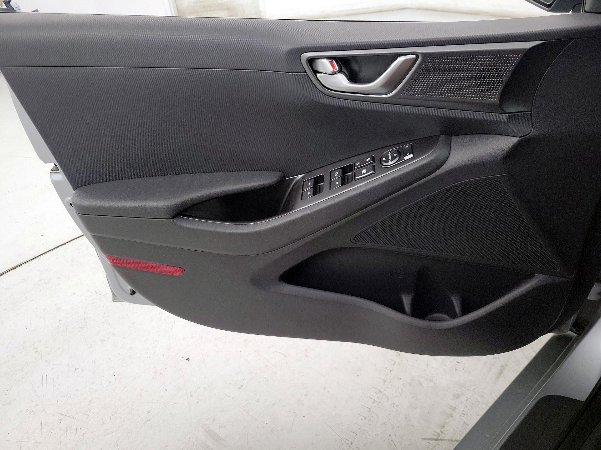 Thumbnail: 2022 Hyundai Ioniq - 12