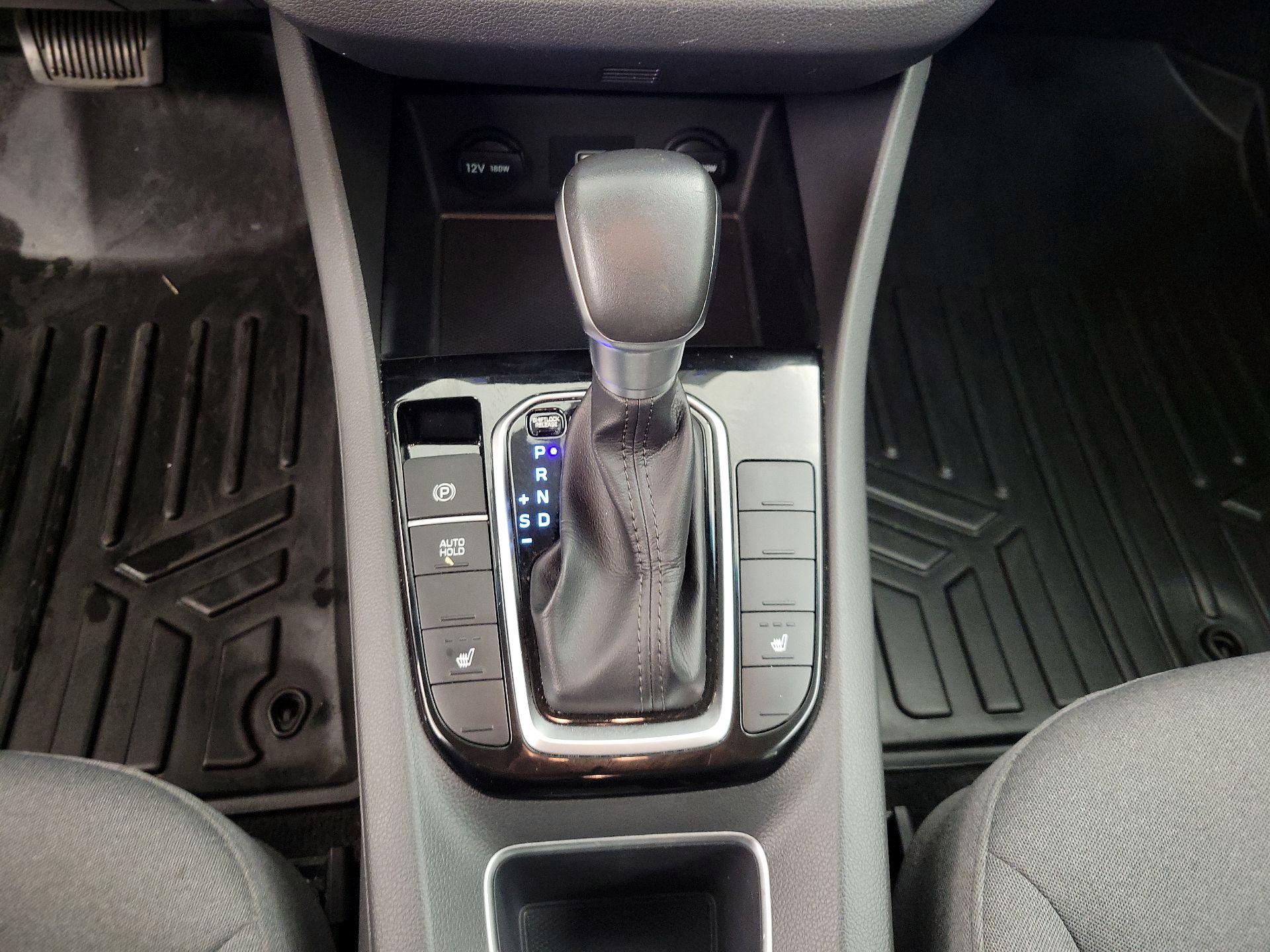 Thumbnail: 2022 Hyundai Ioniq - 17