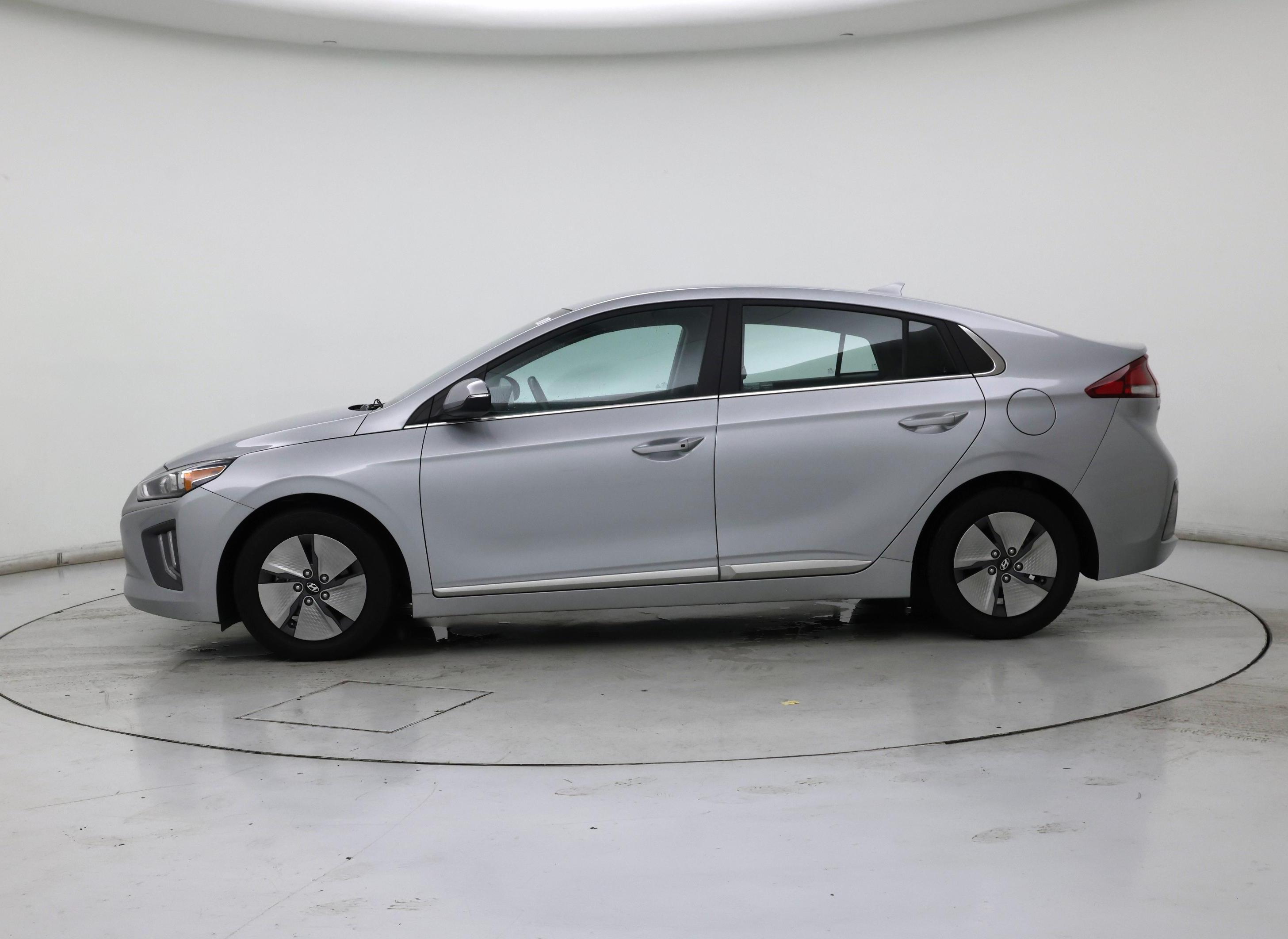 Thumbnail: 2022 Hyundai Ioniq - 3