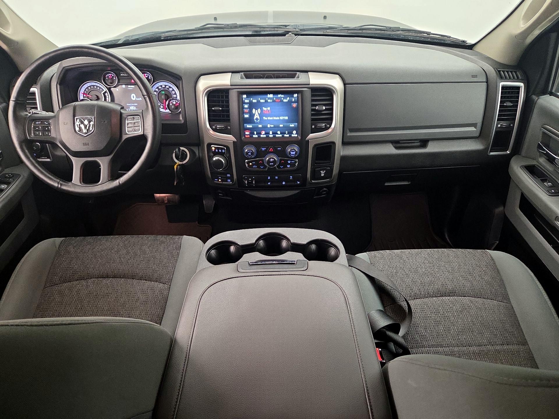 Thumbnail: 2019 RAM 1500 Classic - 9