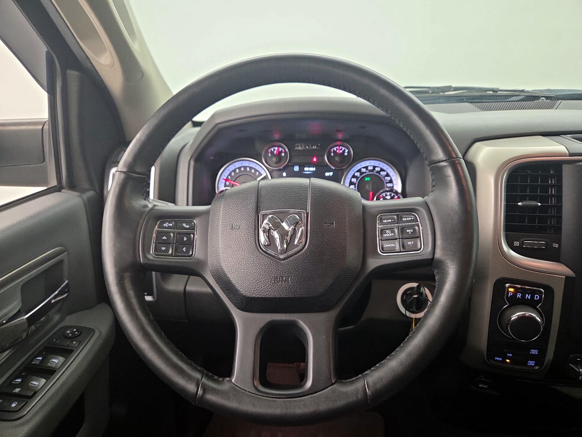 Thumbnail: 2019 RAM 1500 Classic - 10