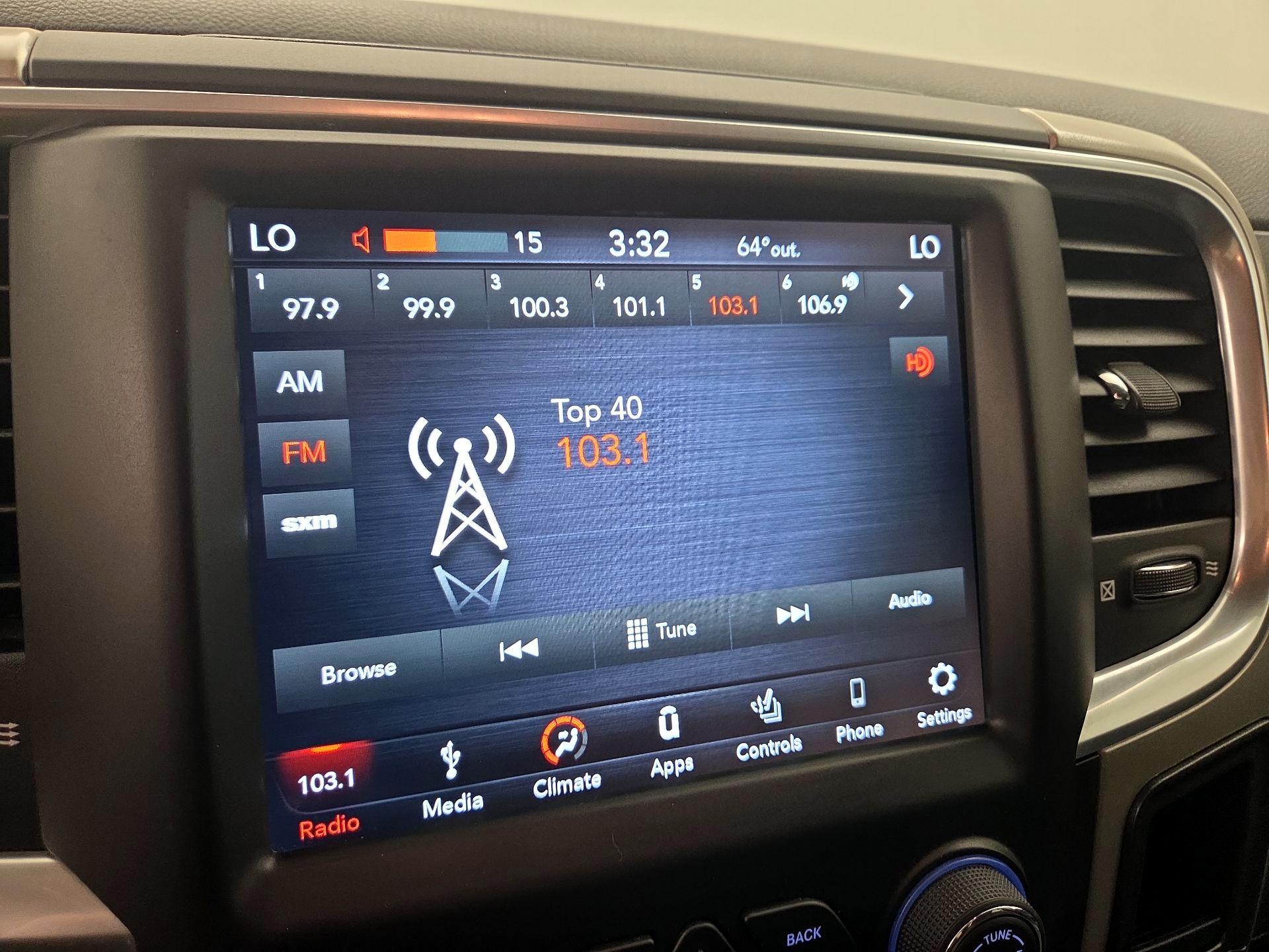 Thumbnail: 2019 RAM 1500 Classic - 15