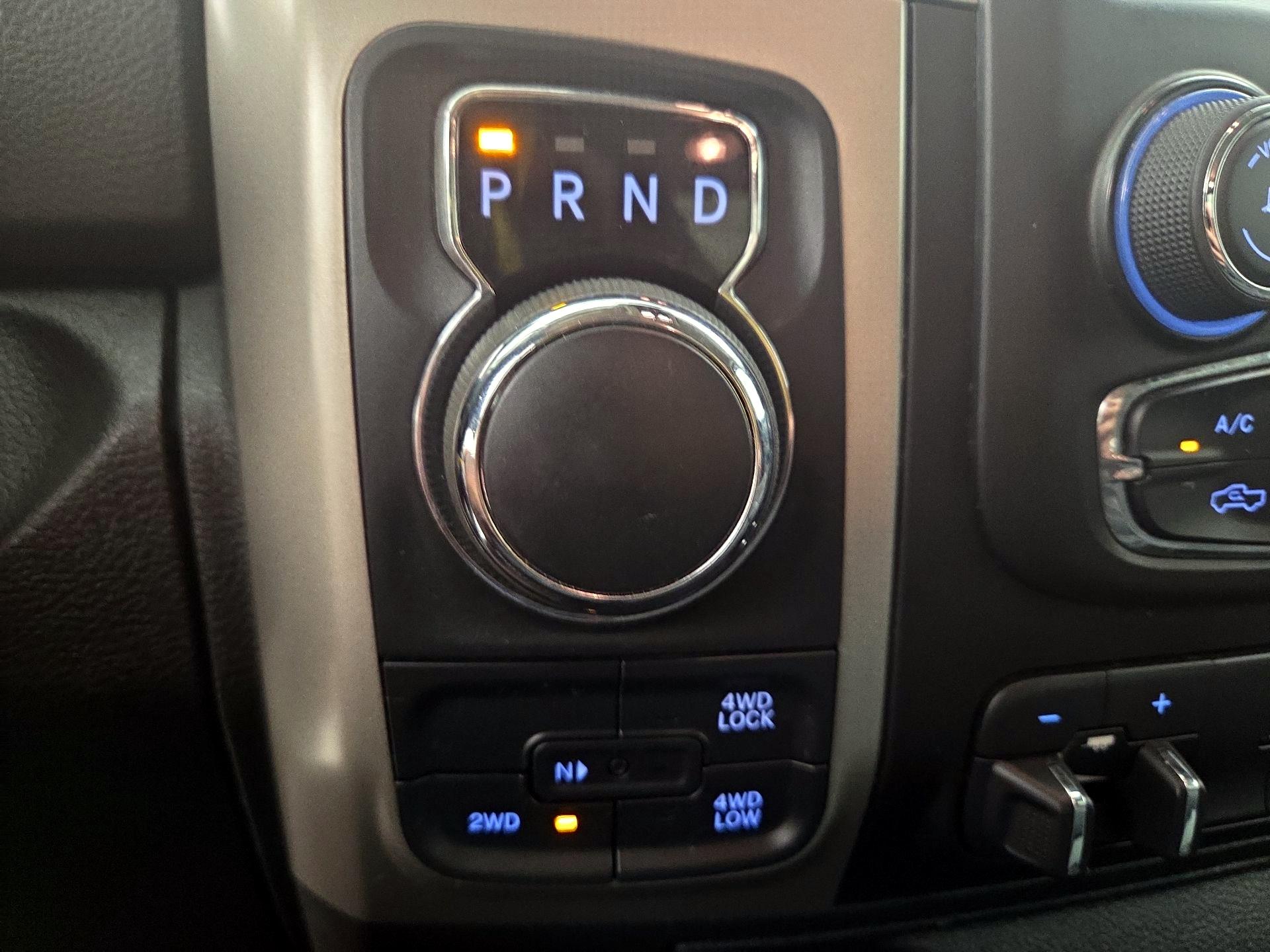 Thumbnail: 2019 RAM 1500 Classic - 17