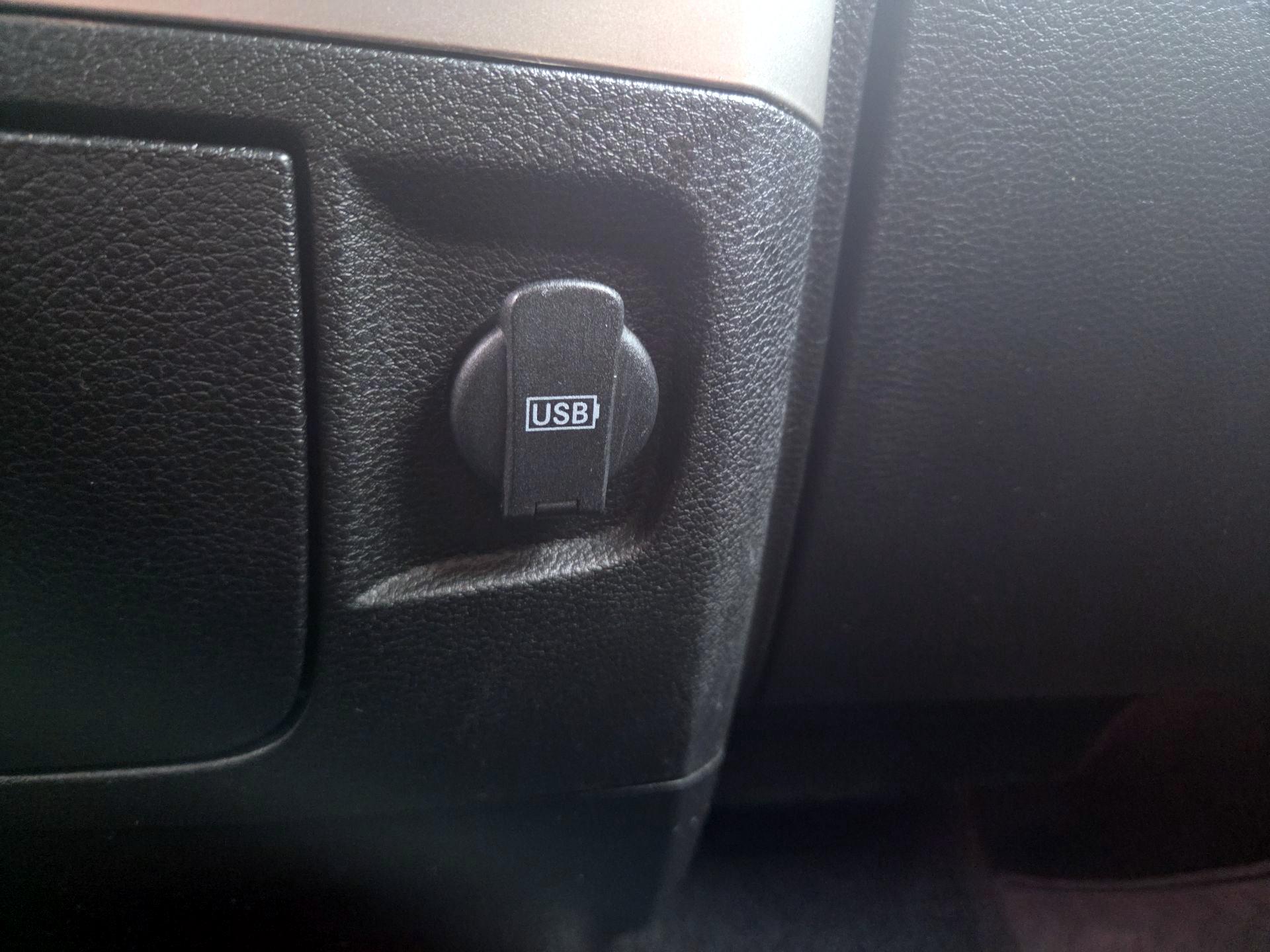 Thumbnail: 2019 RAM 1500 Classic - 18