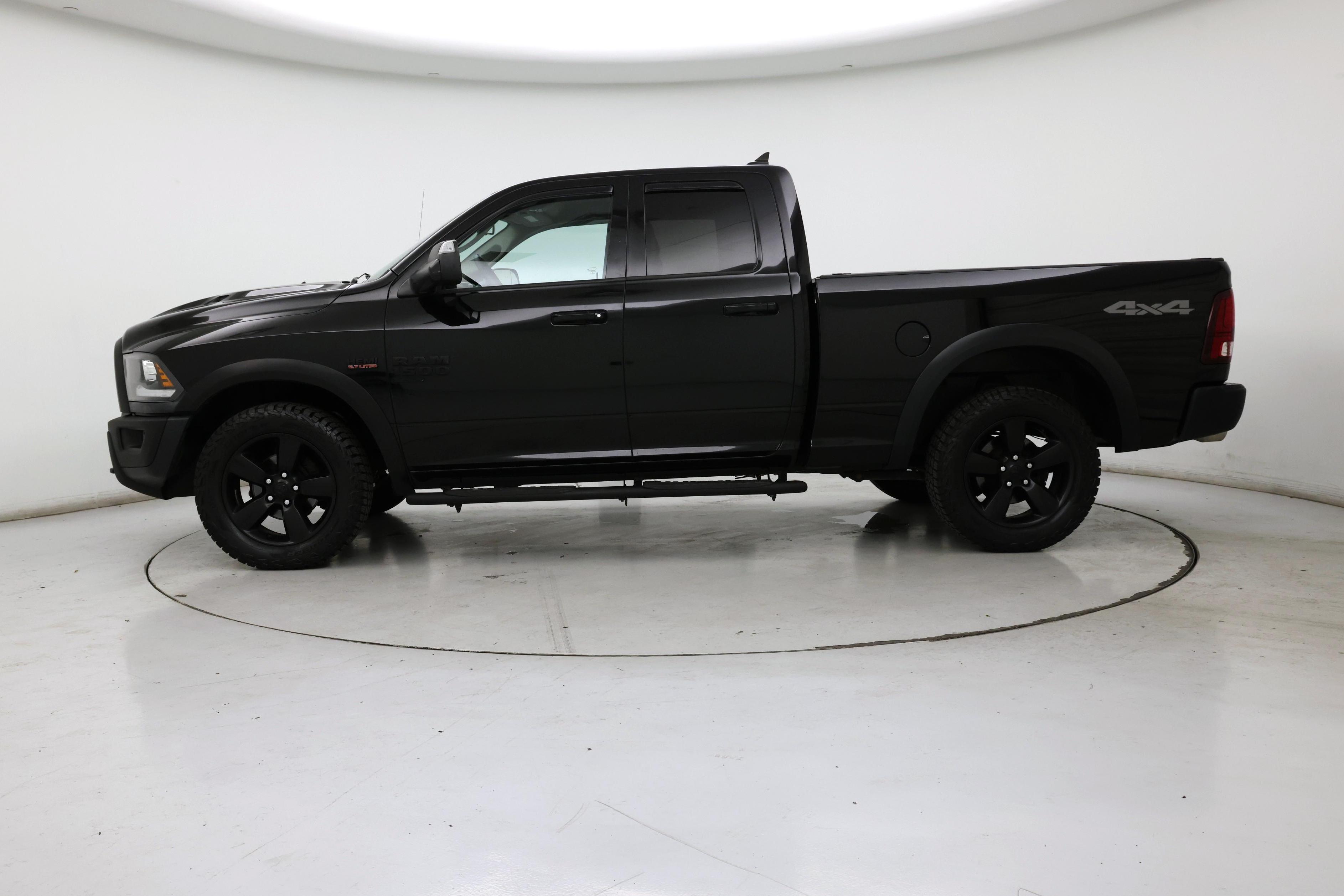 Thumbnail: 2019 RAM 1500 Classic - 3