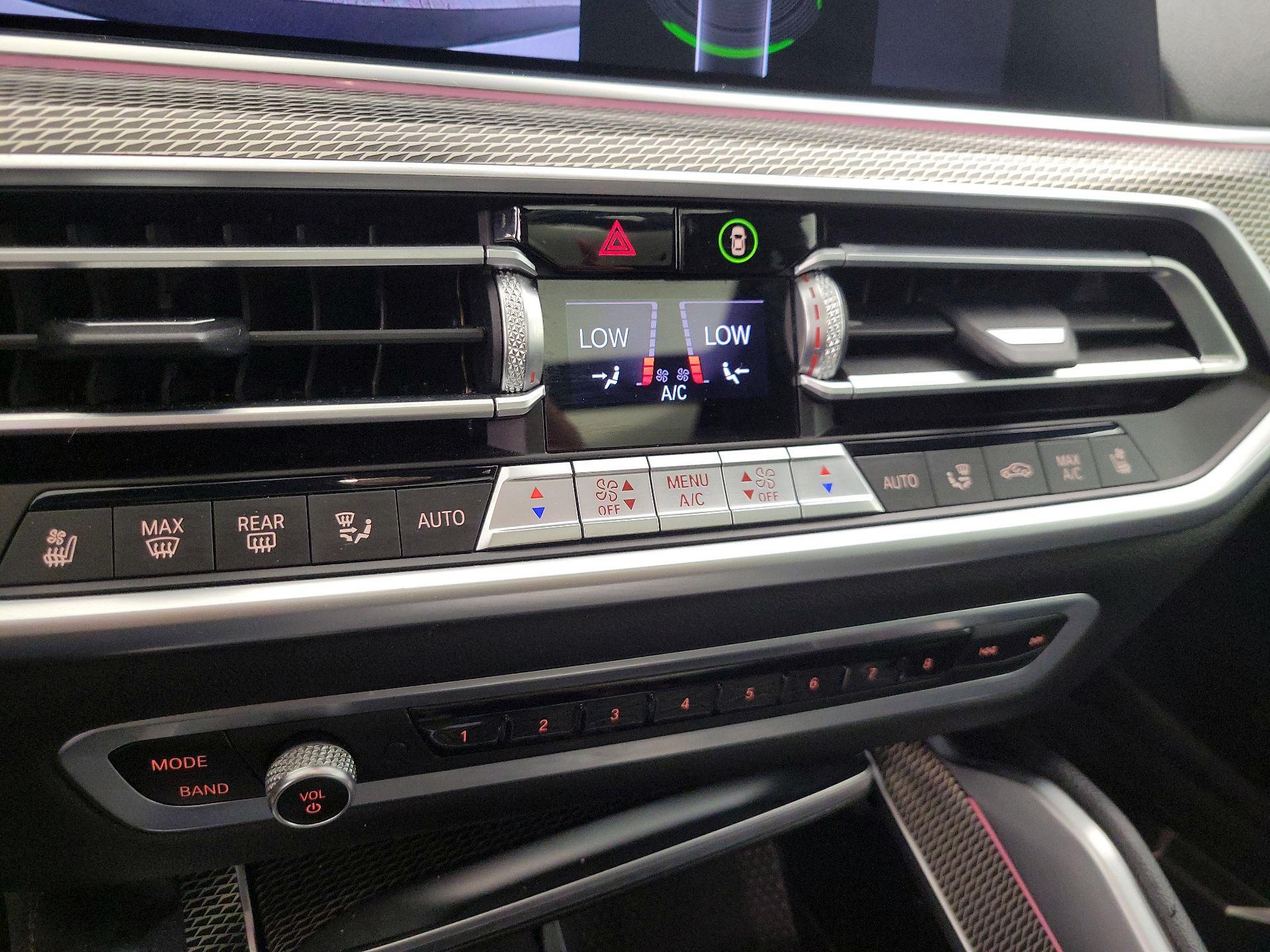 Thumbnail: 2021 BMW X6 - 17