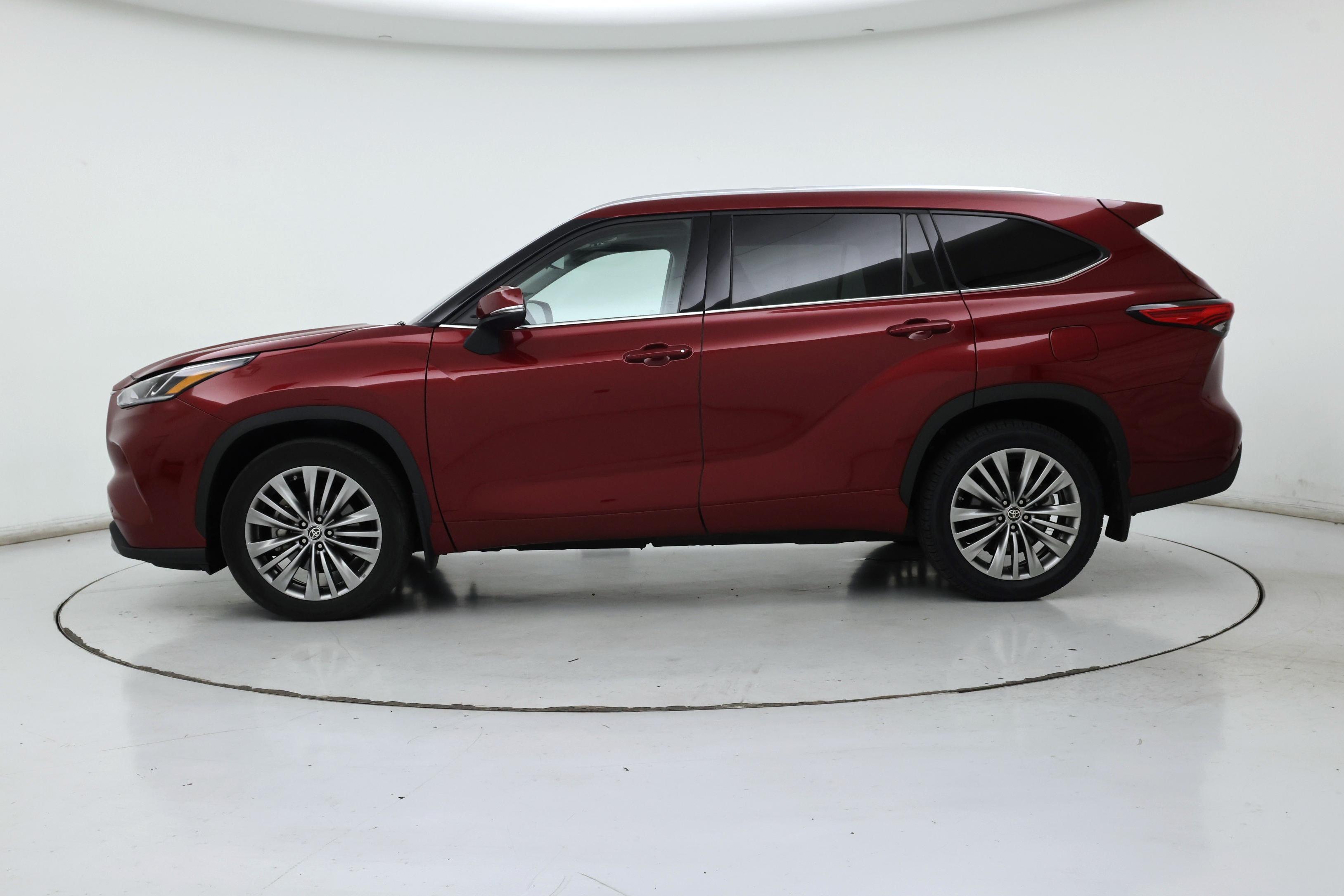 Thumbnail: 2020 Toyota Highlander - 3