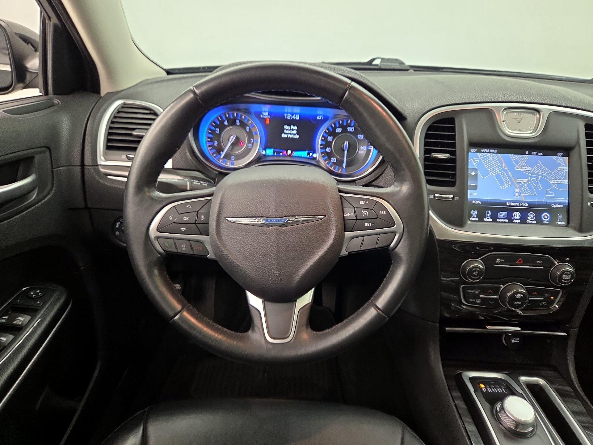 Thumbnail: 2016 Chrysler 300 - 10