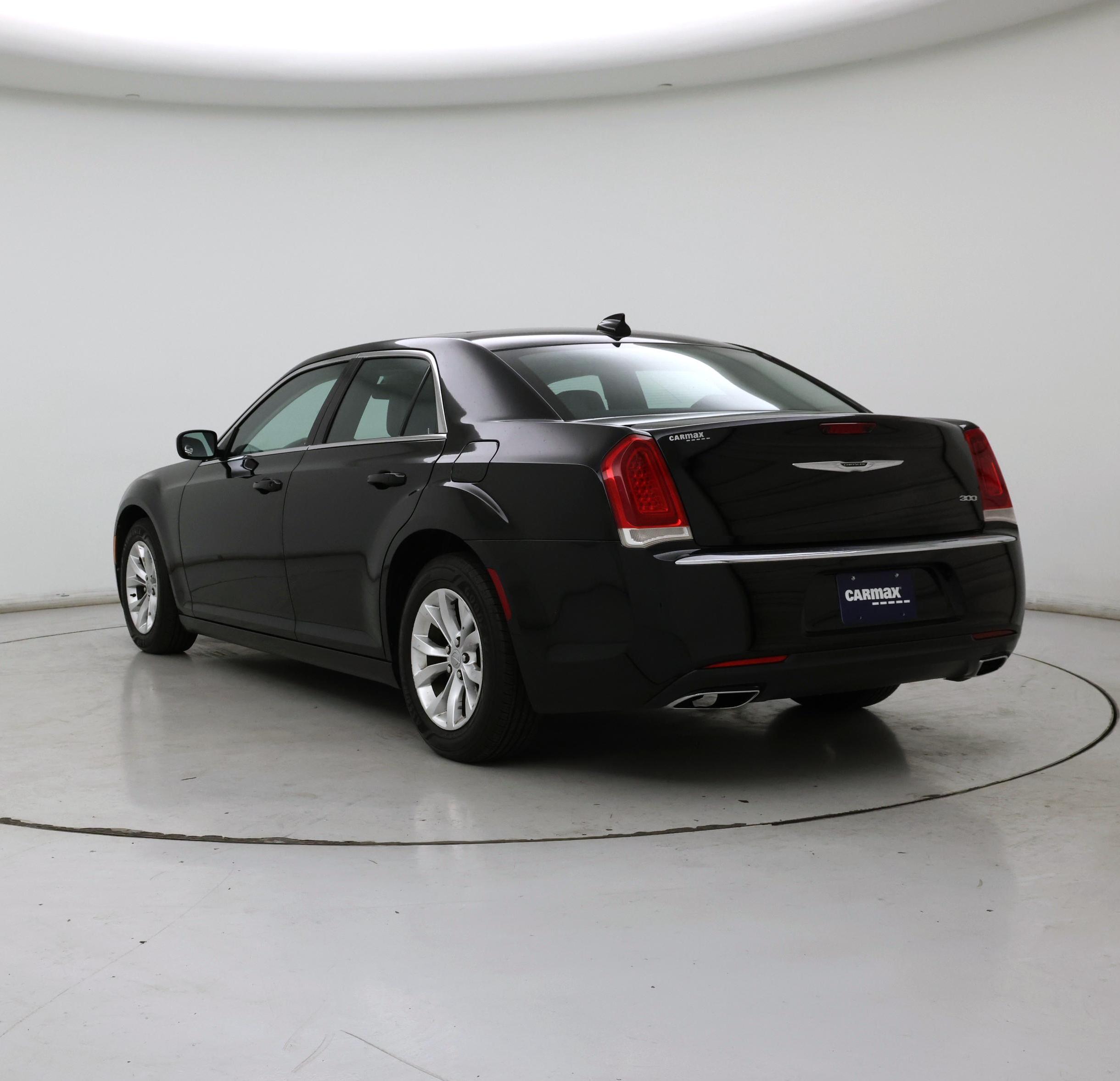 Thumbnail: 2016 Chrysler 300 - 2