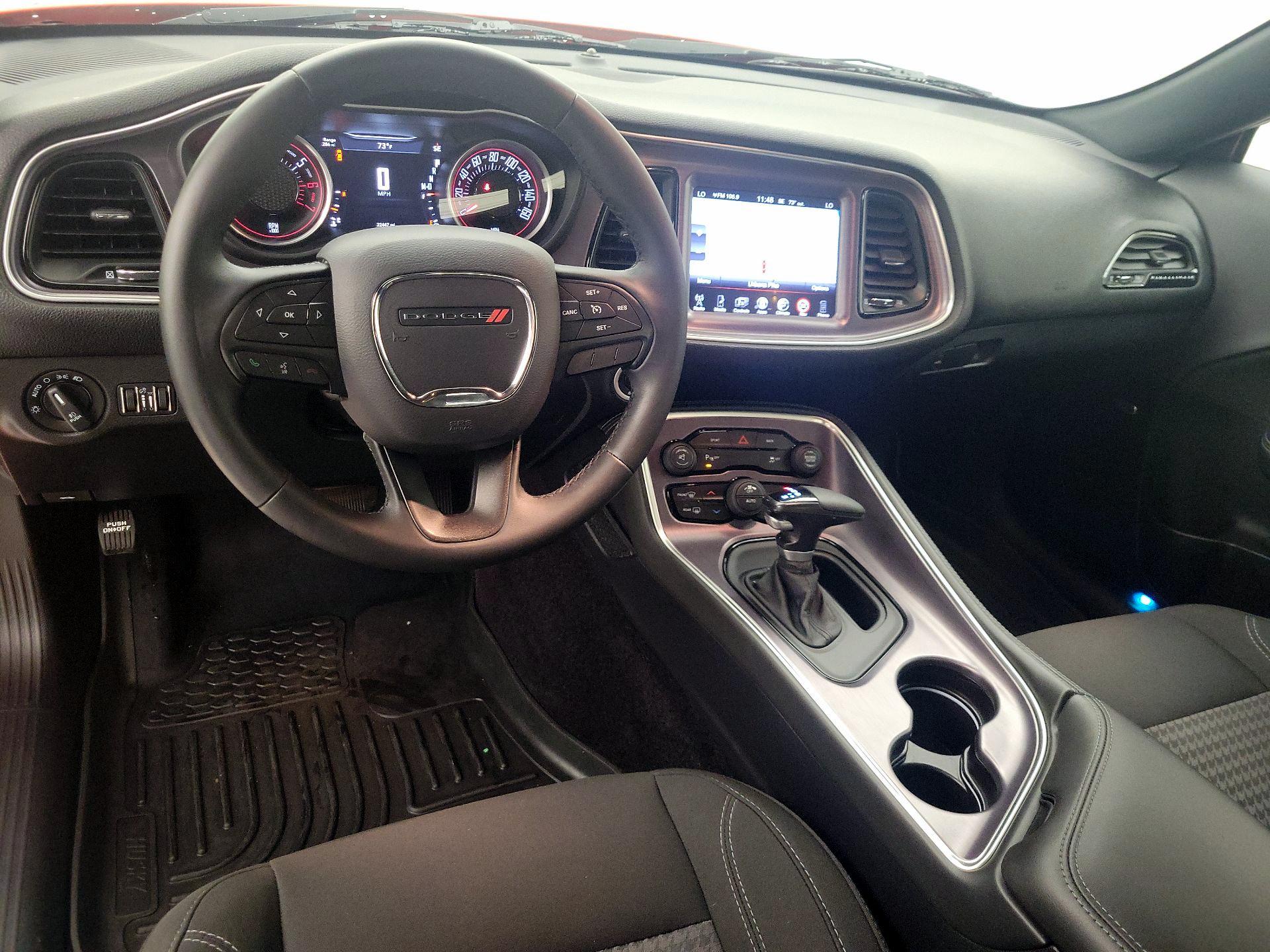 Thumbnail: 2016 Dodge Challenger - 9