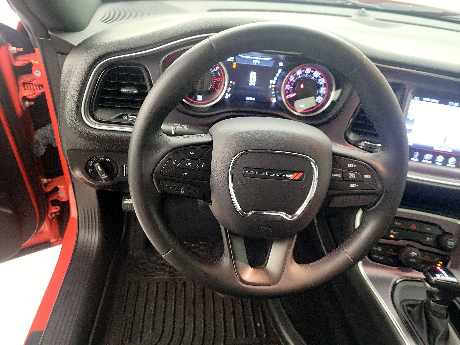 Thumbnail: 2016 Dodge Challenger - 10