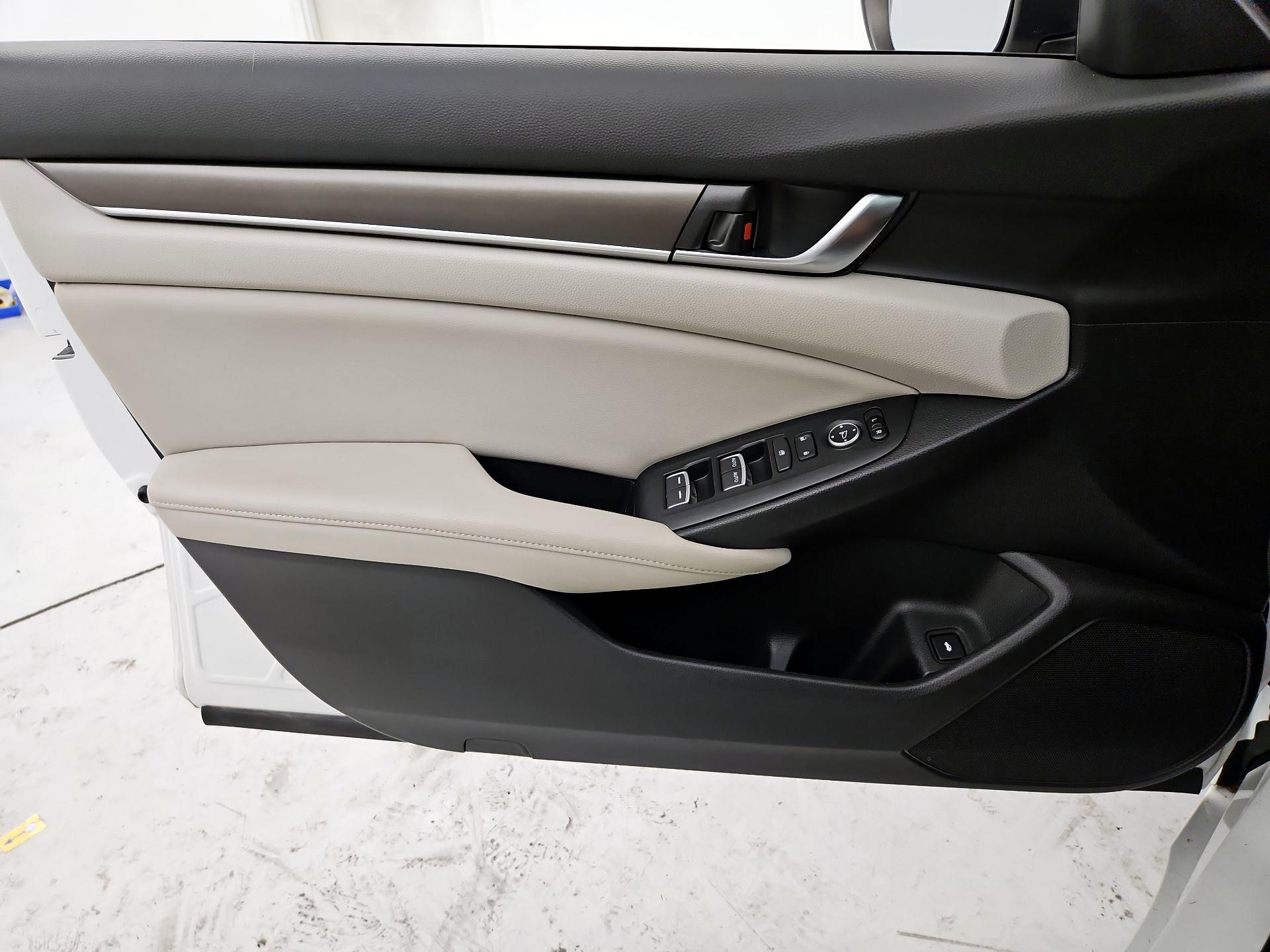 Thumbnail: 2018 Honda Accord - 12