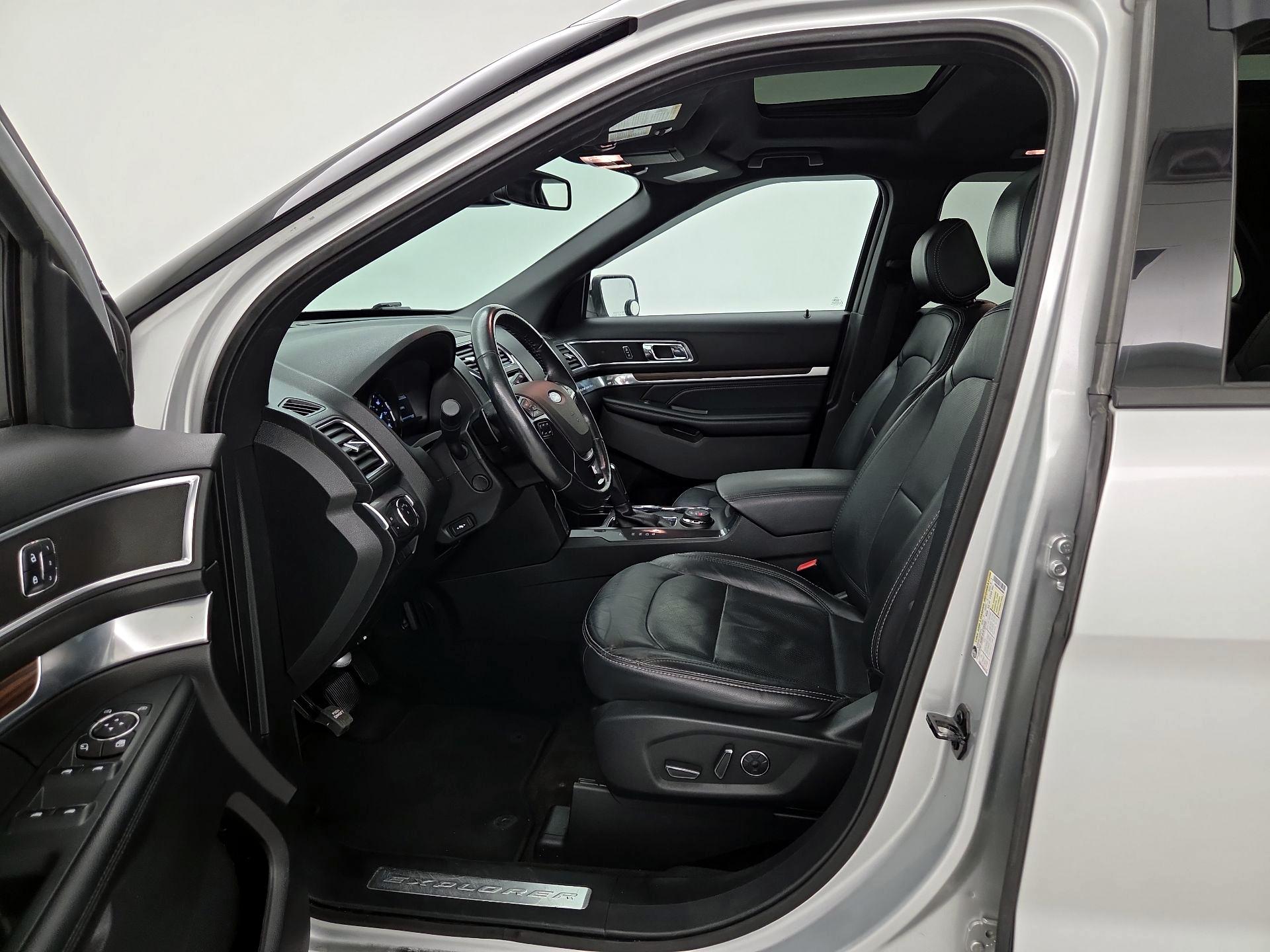 Thumbnail: 2017 Ford Explorer - 11