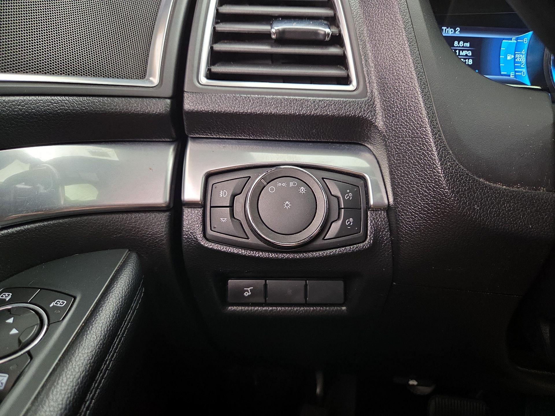 Thumbnail: 2017 Ford Explorer - 13