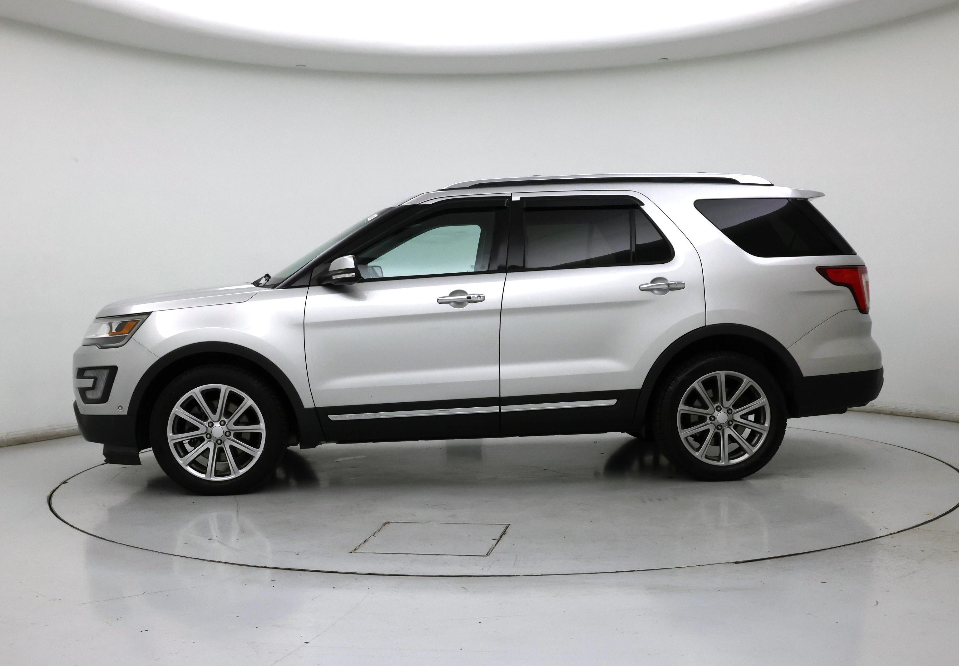 Thumbnail: 2017 Ford Explorer - 3