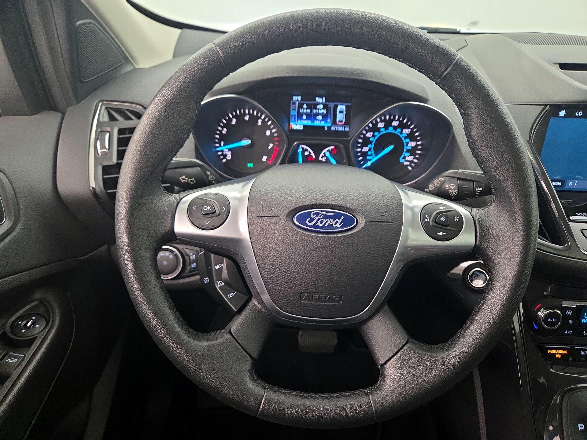 Thumbnail: 2016 Ford Escape - 10