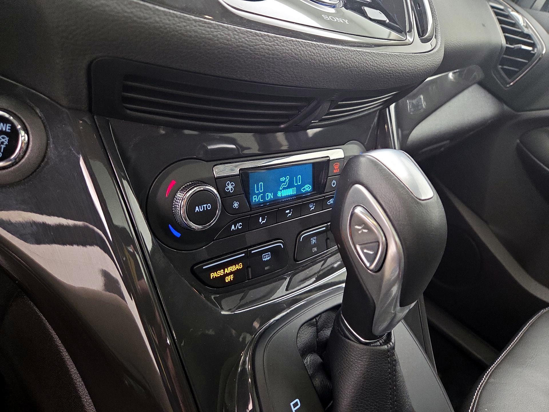Thumbnail: 2016 Ford Escape - 17