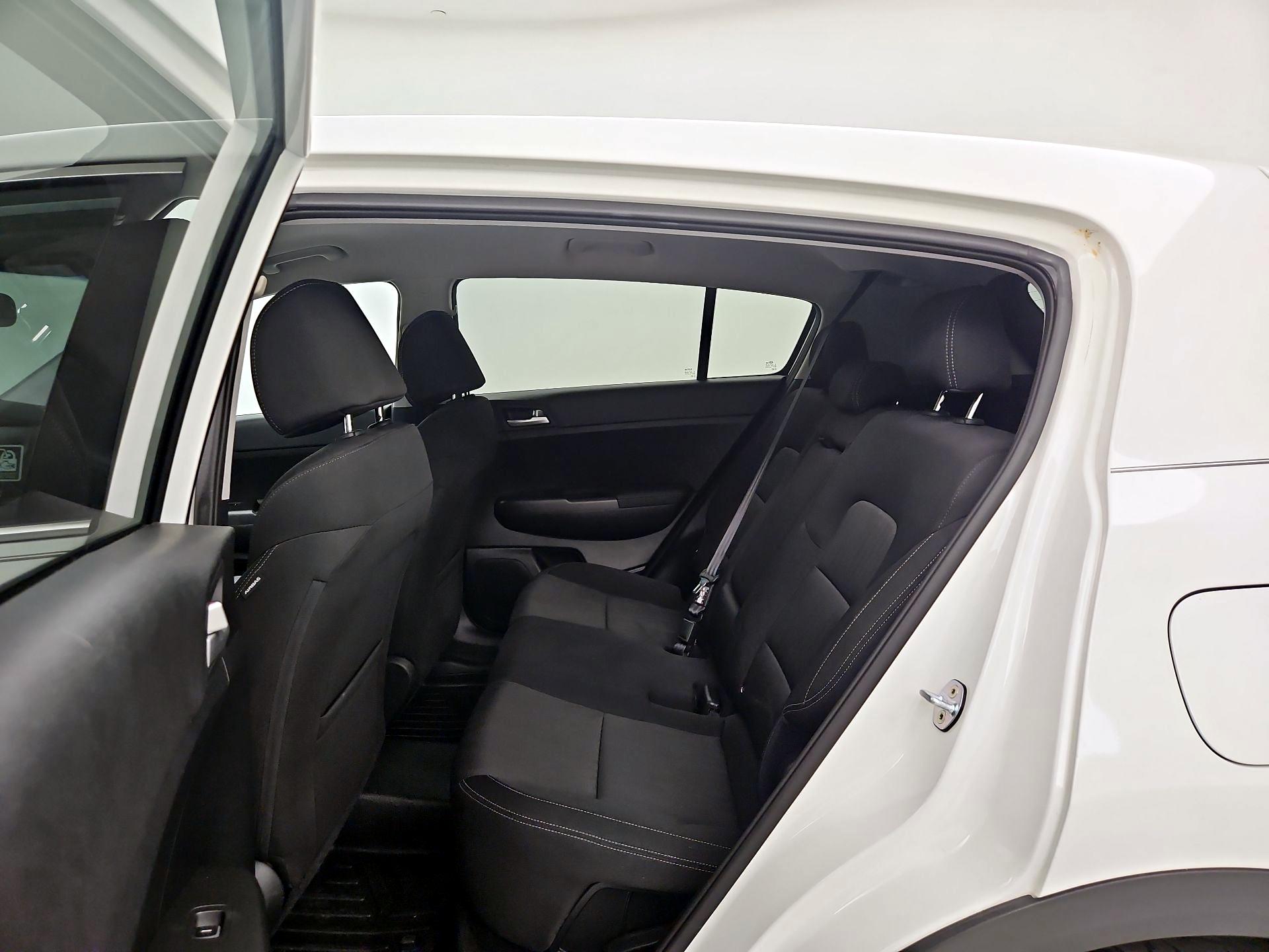 Thumbnail: 2020 Kia Sportage - 19