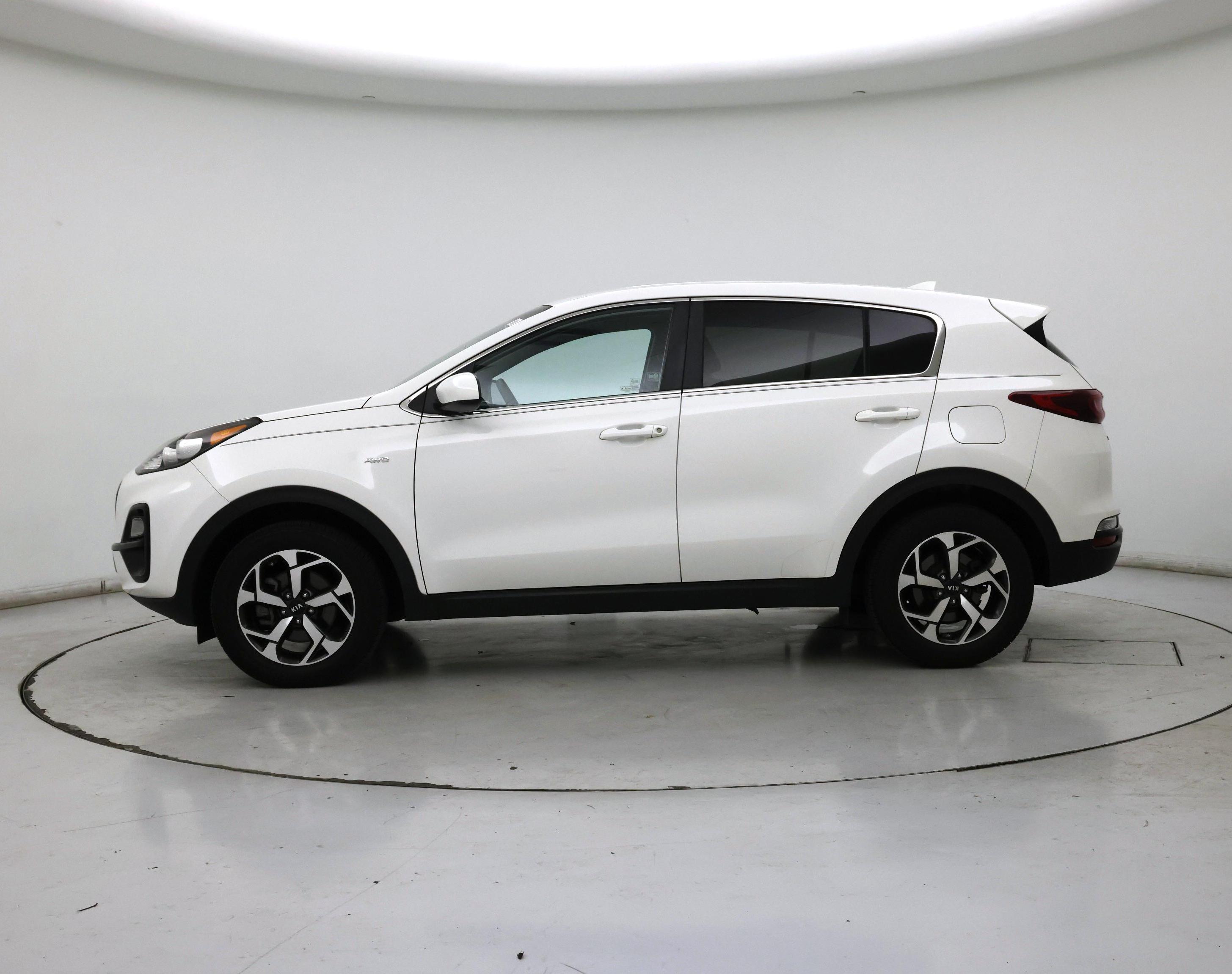 Thumbnail: 2020 Kia Sportage - 3