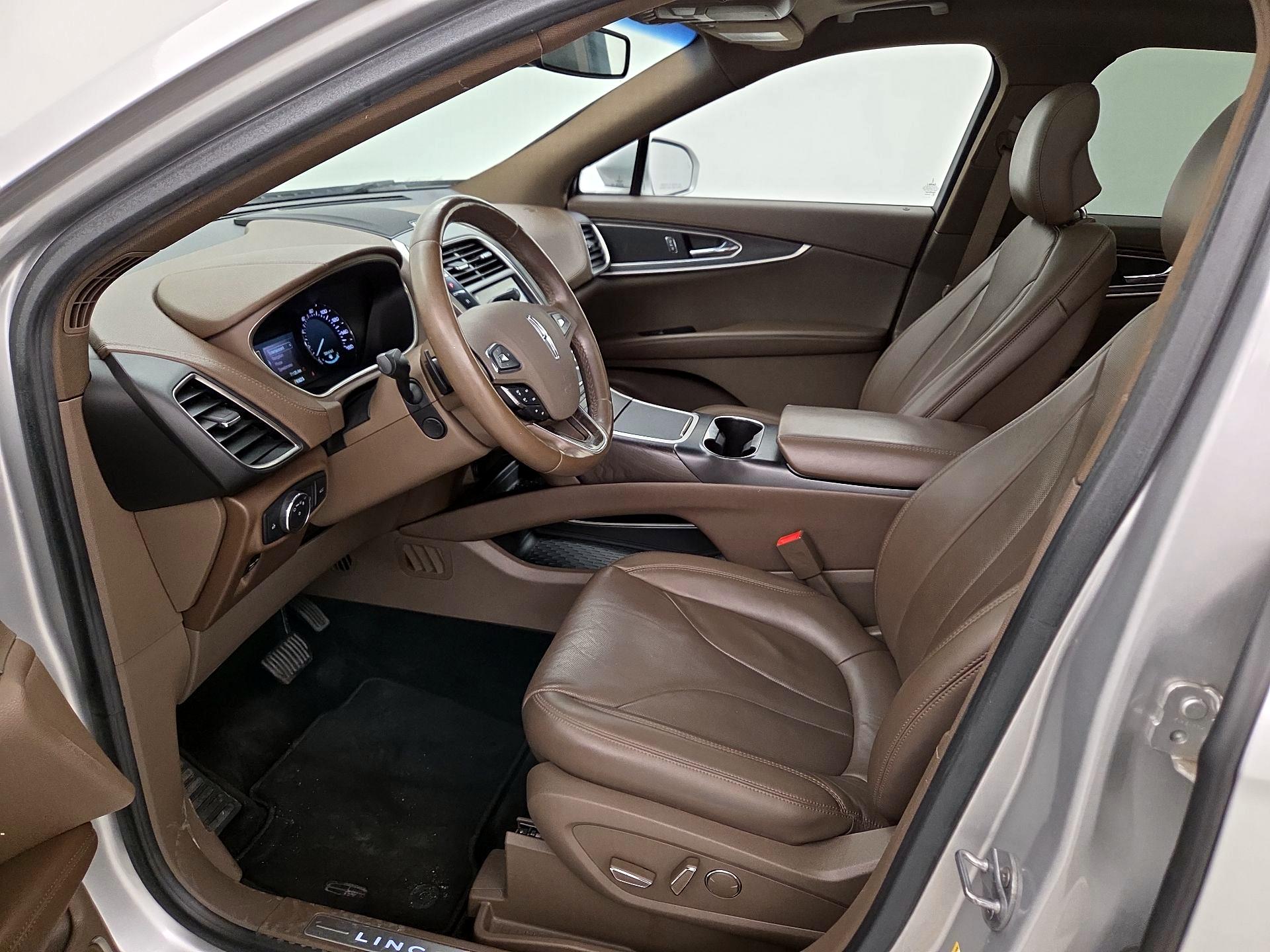 Thumbnail: 2017 Lincoln MKX - 11