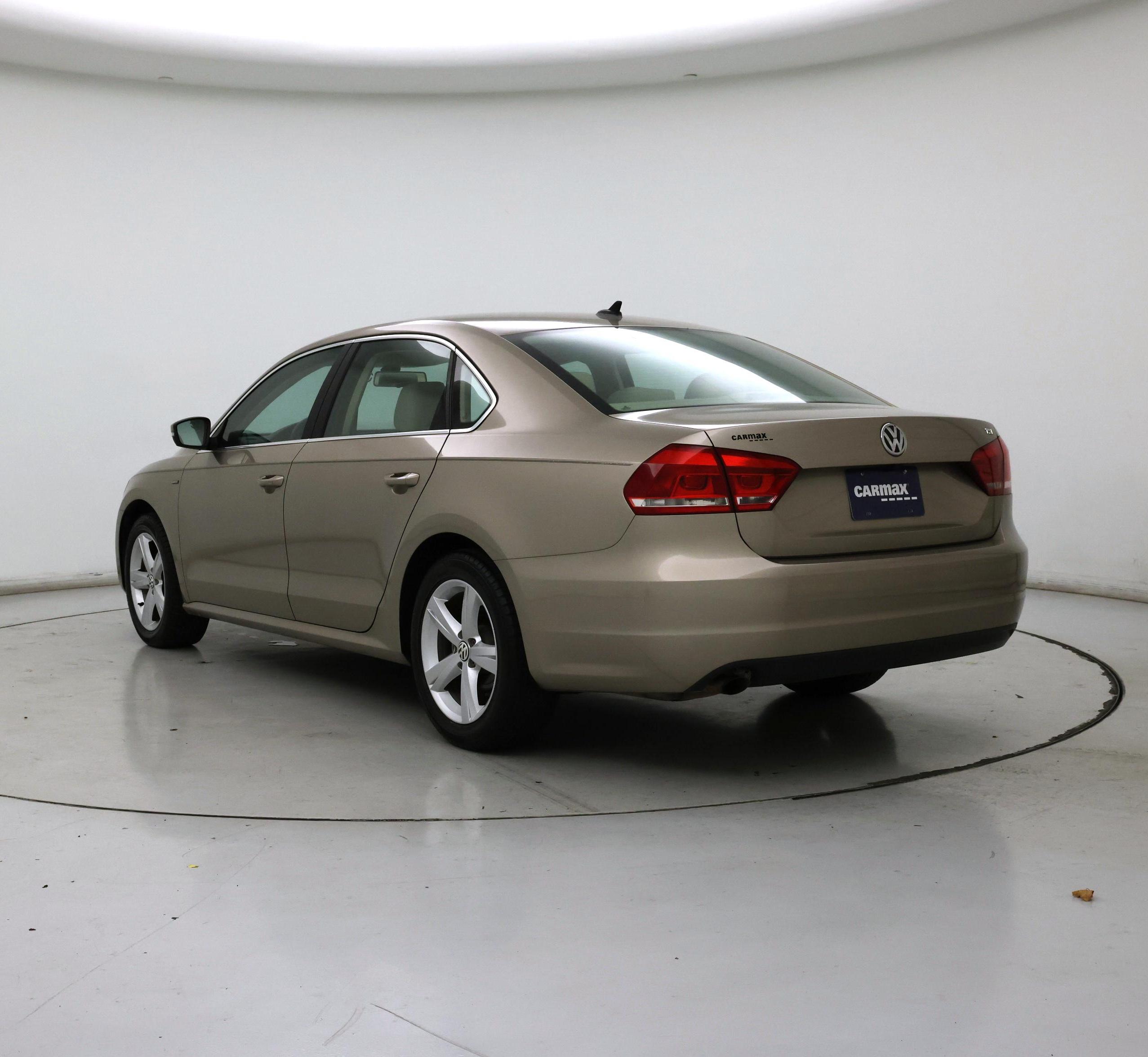 Thumbnail: 2015 Volkswagen Passat - 2