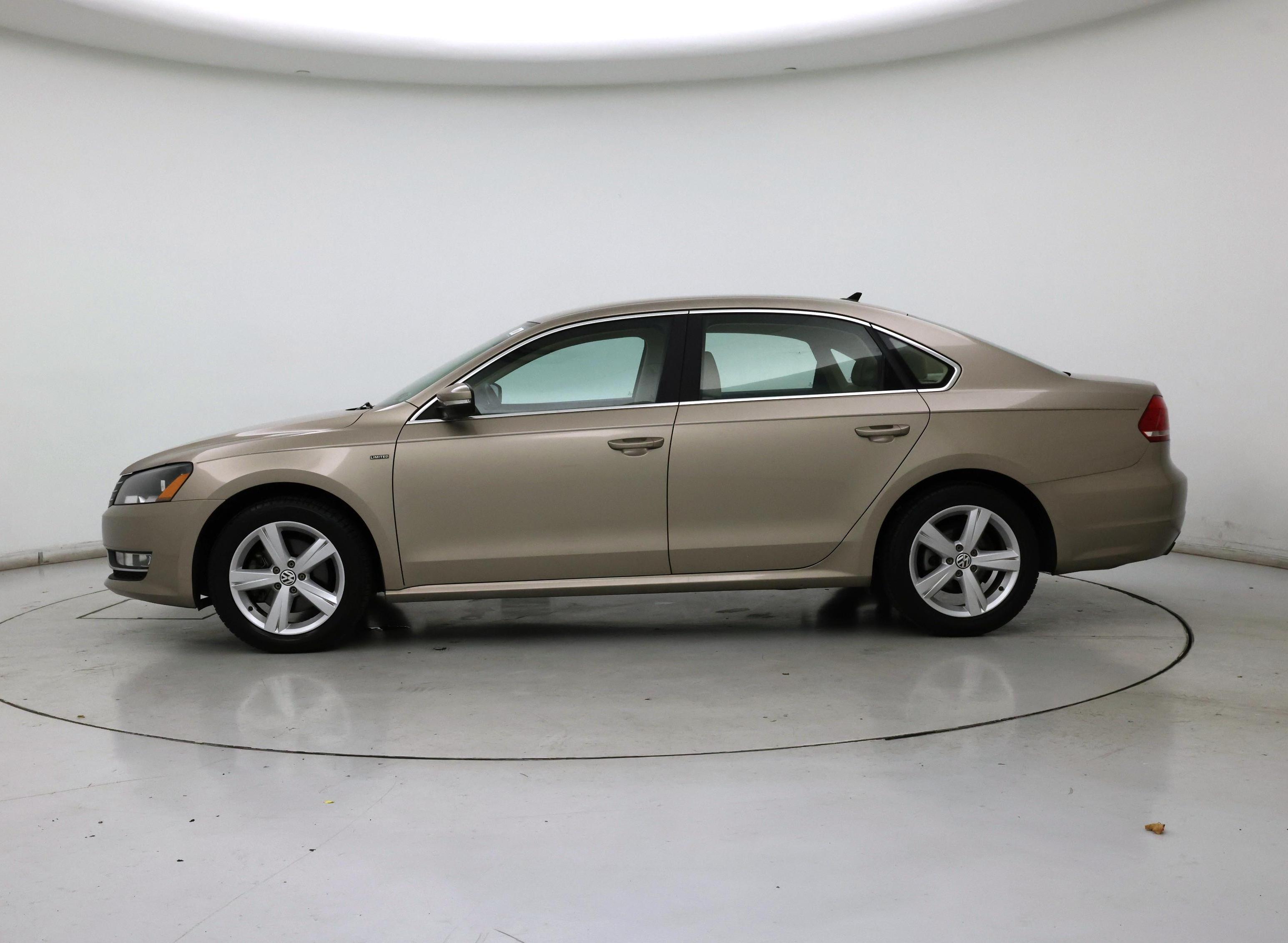 Thumbnail: 2015 Volkswagen Passat - 3