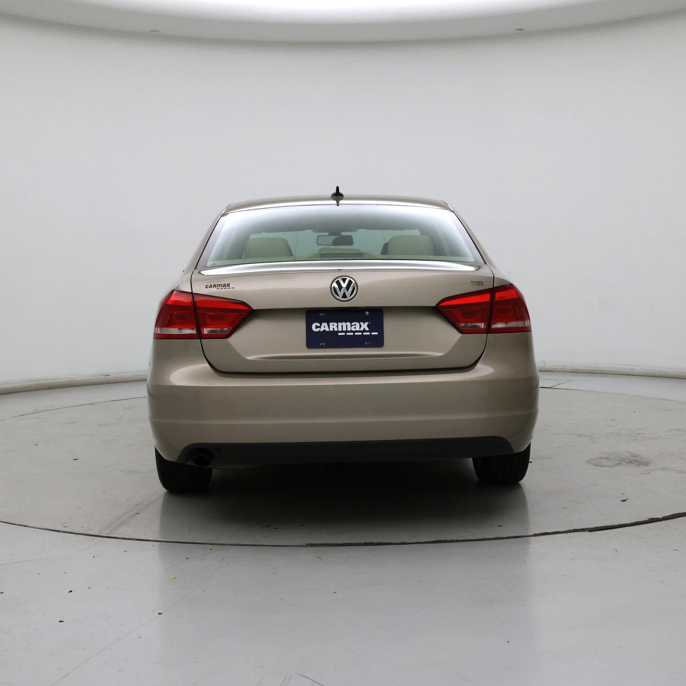 Thumbnail: 2015 Volkswagen Passat - 6