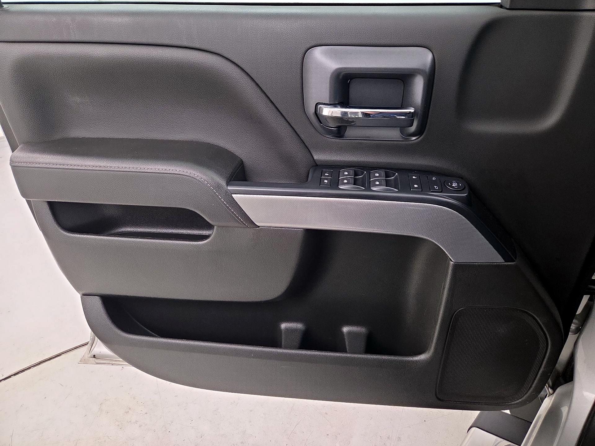 Thumbnail: 2018 Chevrolet Silverado 1500 - 12