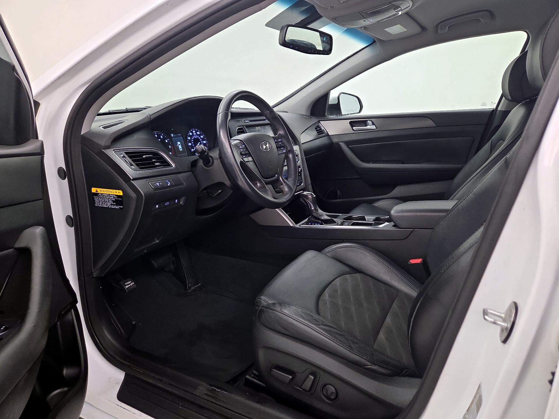 Thumbnail: 2015 Hyundai Sonata - 11