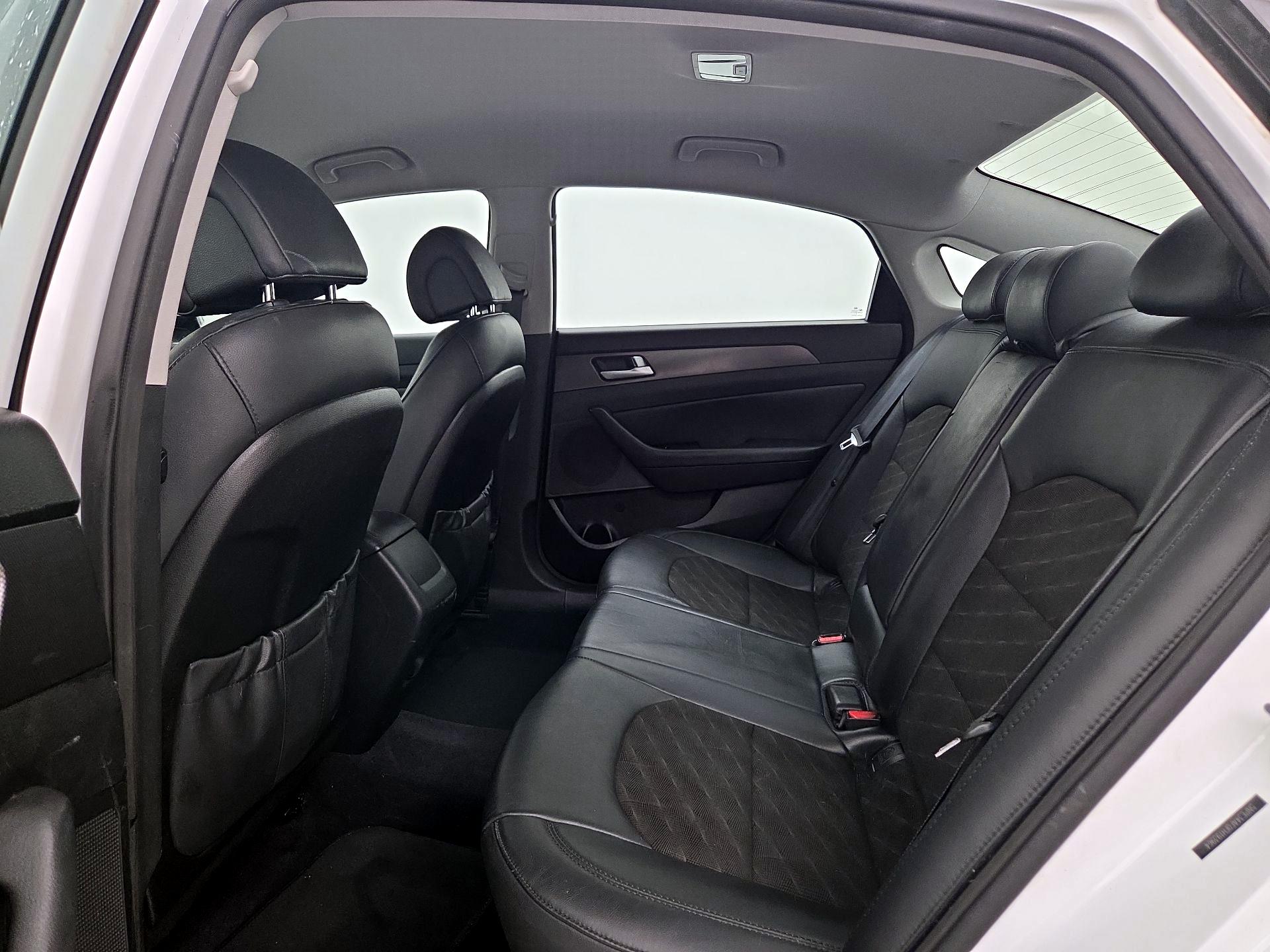 Thumbnail: 2015 Hyundai Sonata - 20