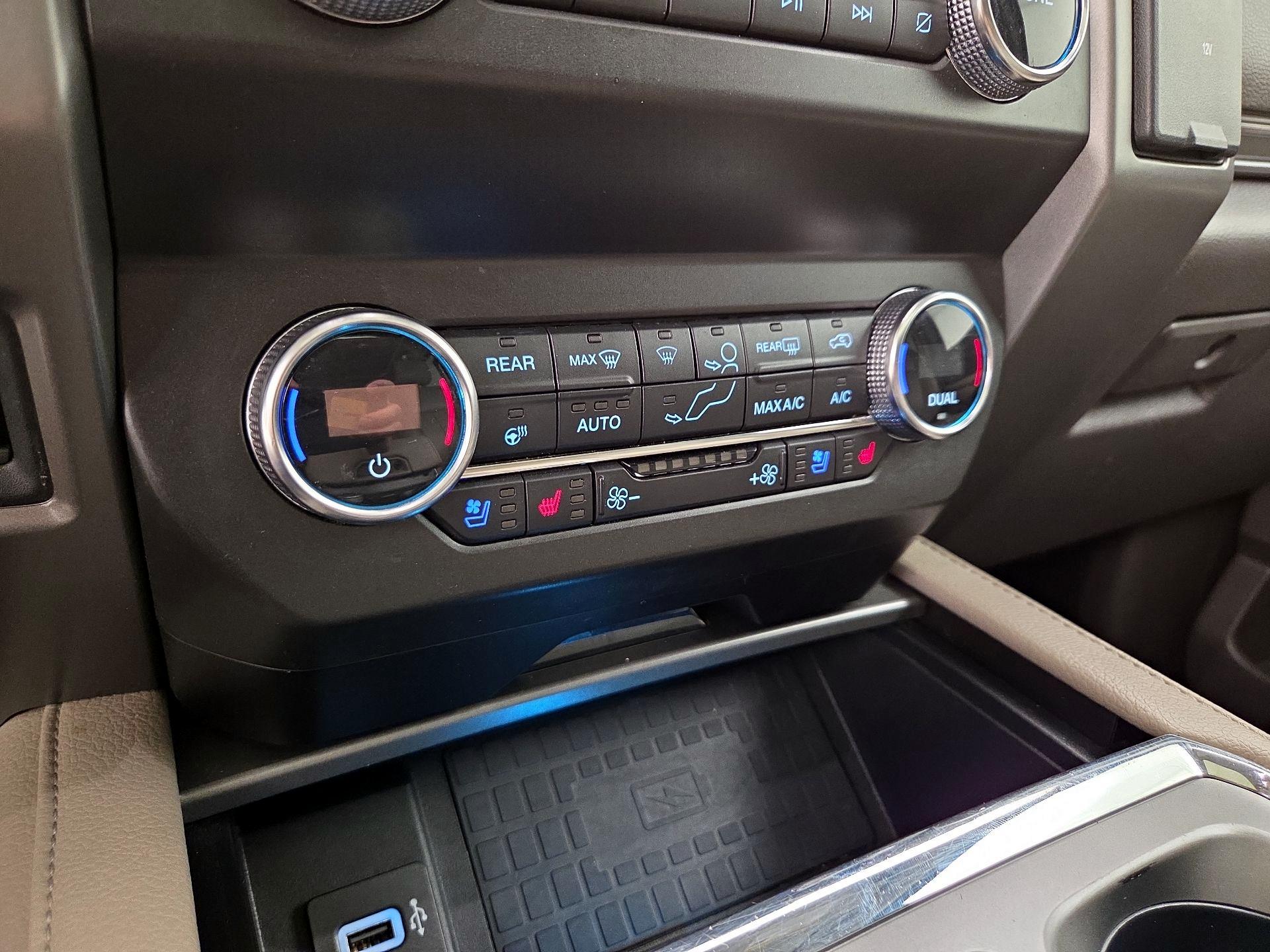 Thumbnail: 2020 Ford Expedition - 17