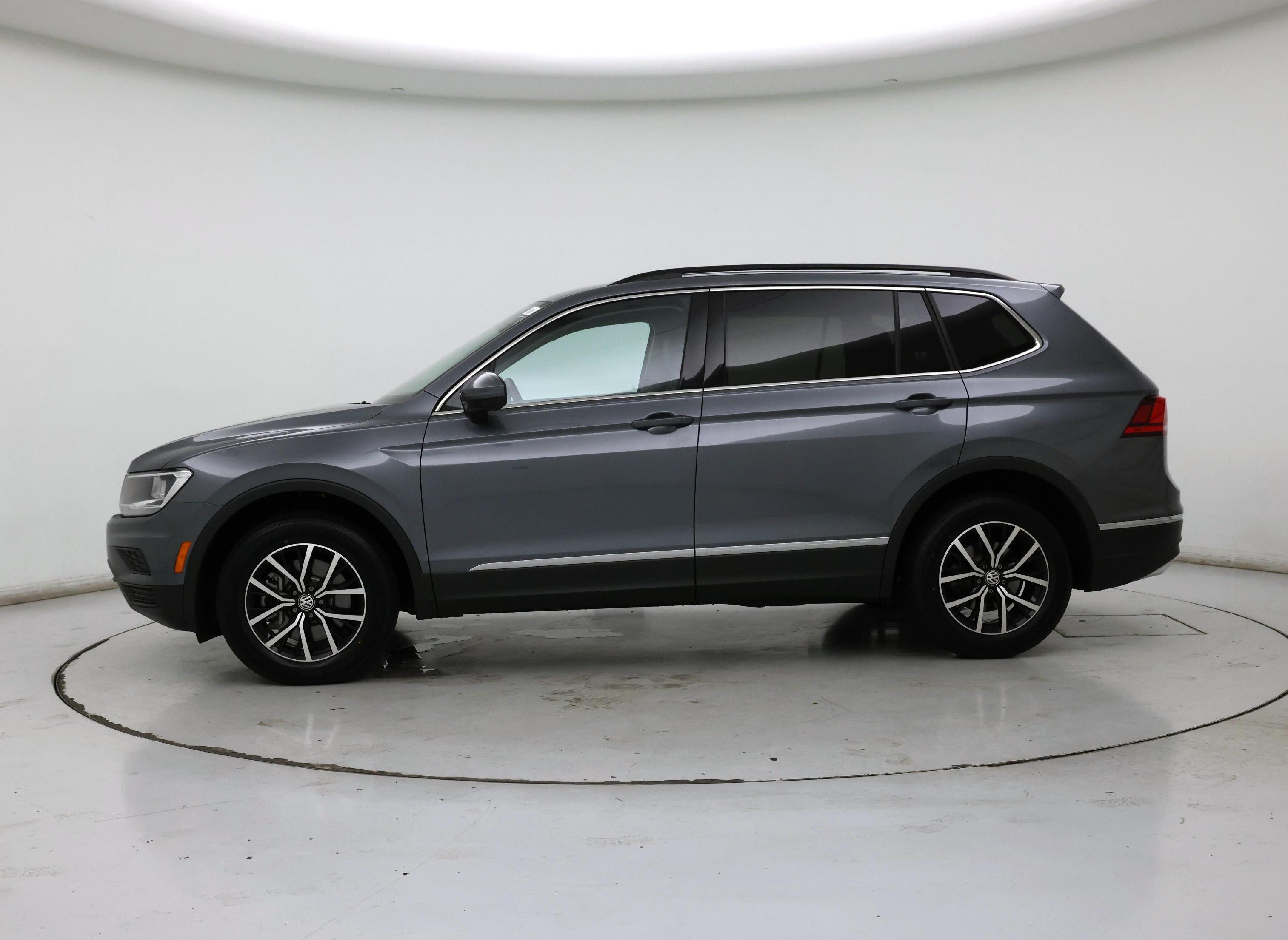 Thumbnail: 2021 Volkswagen Tiguan - 3